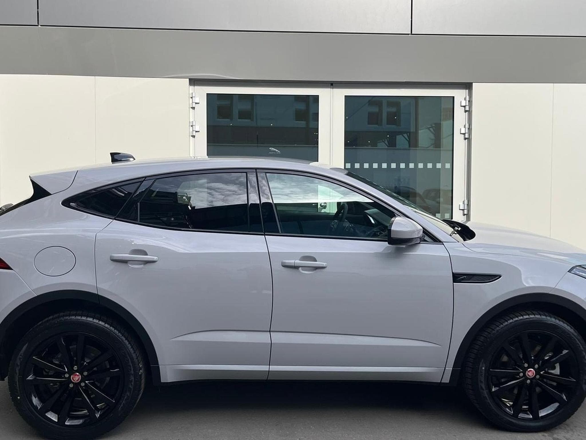 Jaguar E-Pace R-Dinamique (2023) - Foto 2