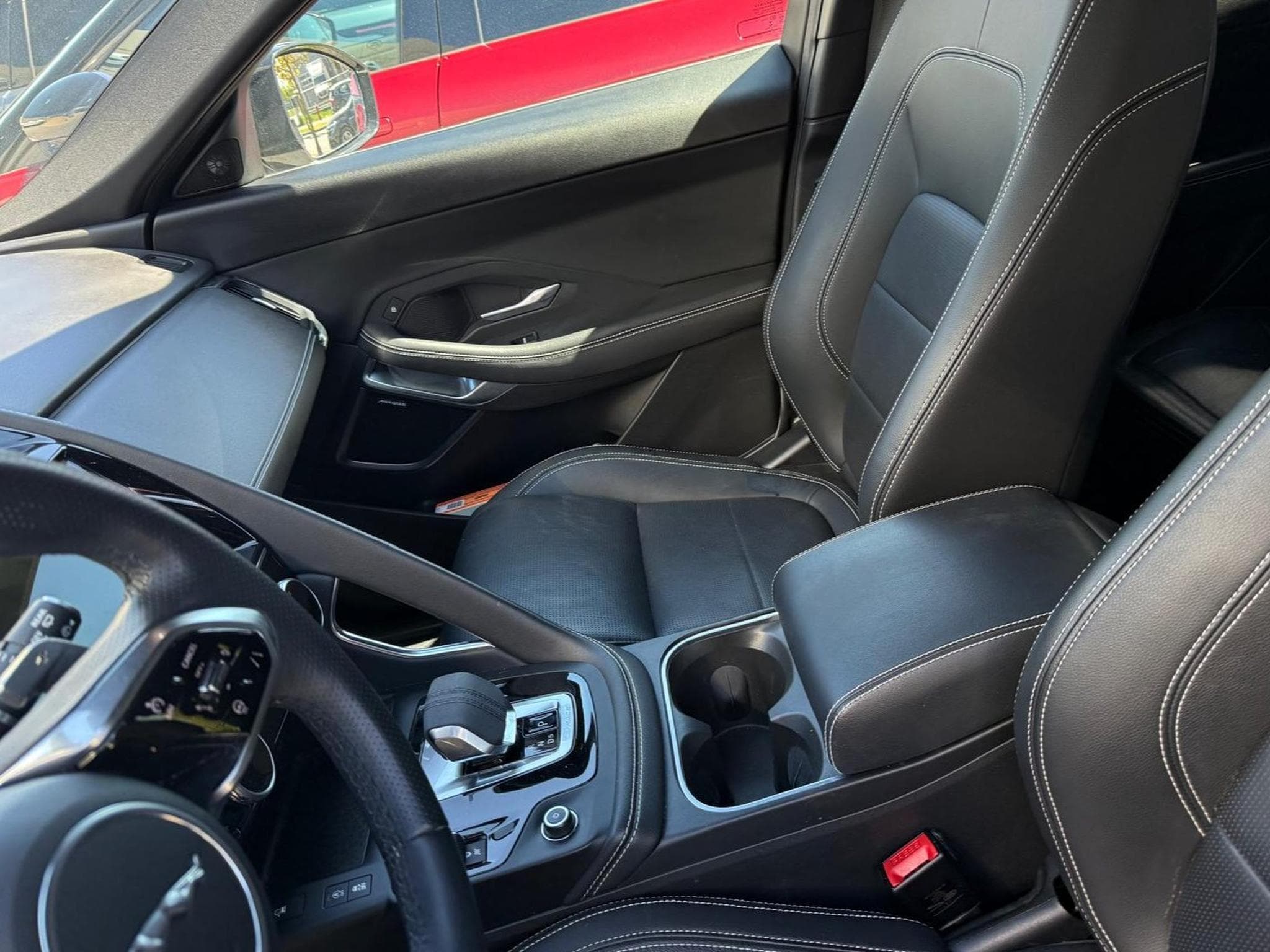 Jaguar E-Pace R-Dinamique (2023) - Foto 4