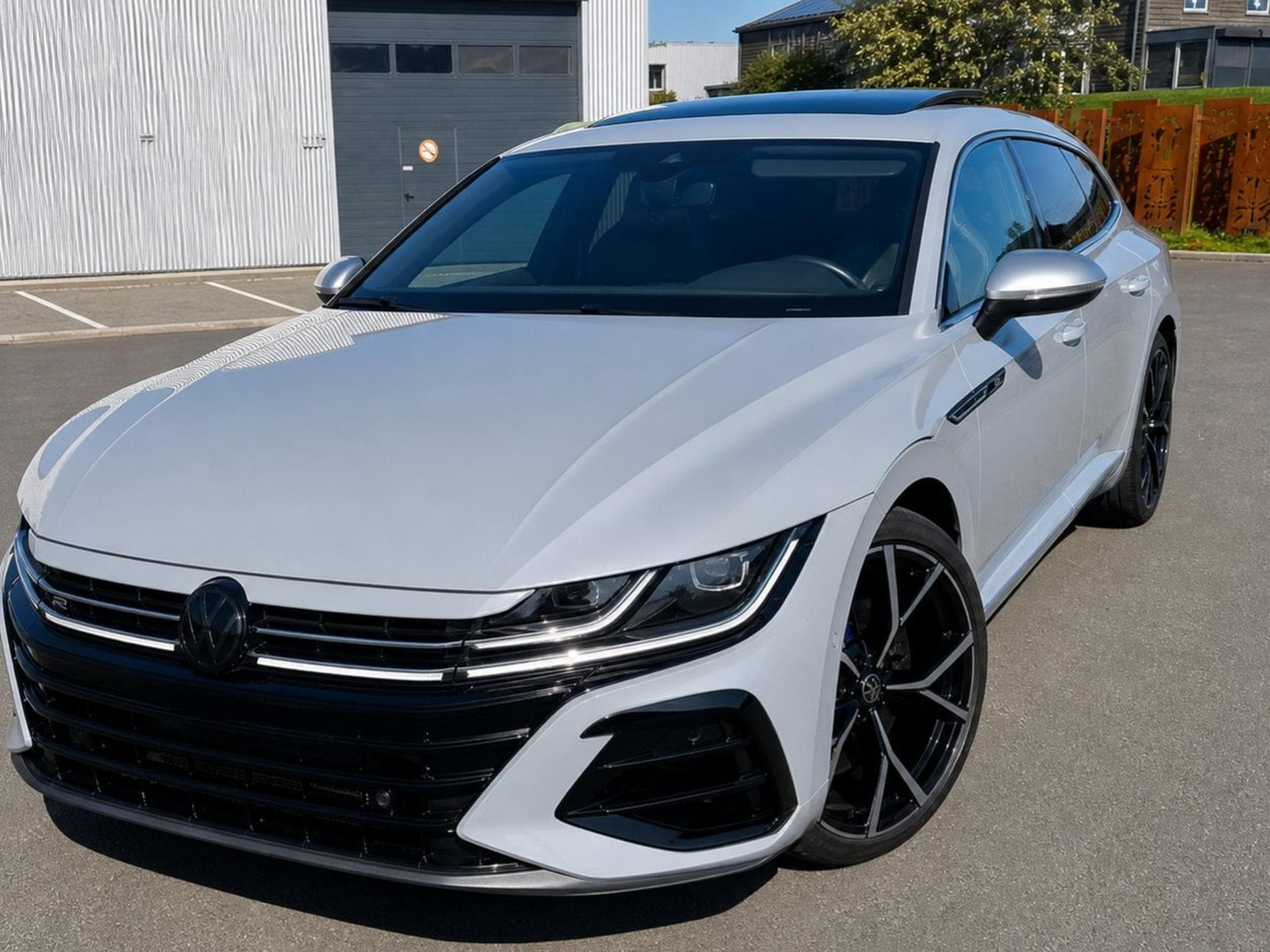 VW Arteon Shooting Brak R 4x4 320 PS (2022) - Photo 2