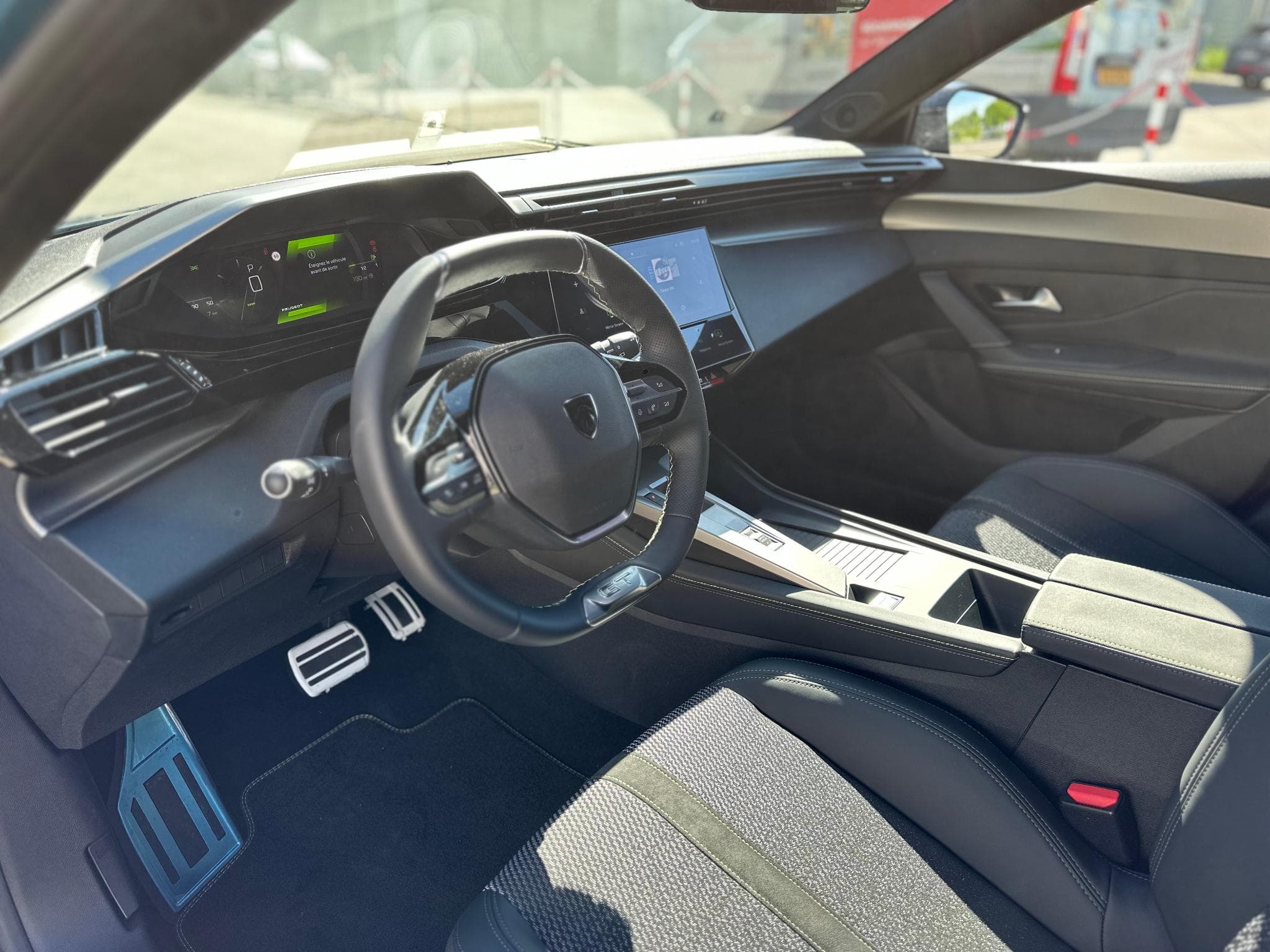 Peugeot 308 GT Pack BlueHDi 130 EAT8 (2025) - Photo 6