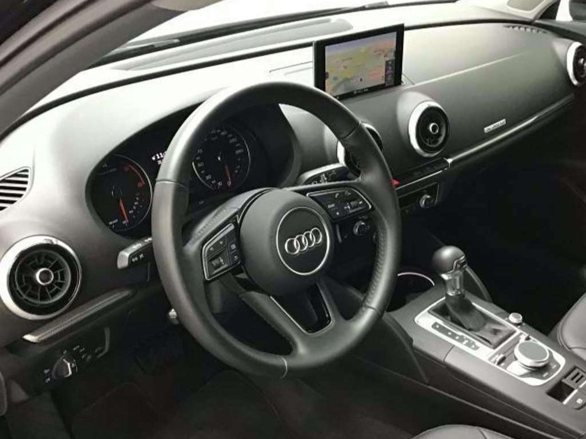 Audi A3 SPORTBACK (2017) - Photo 2