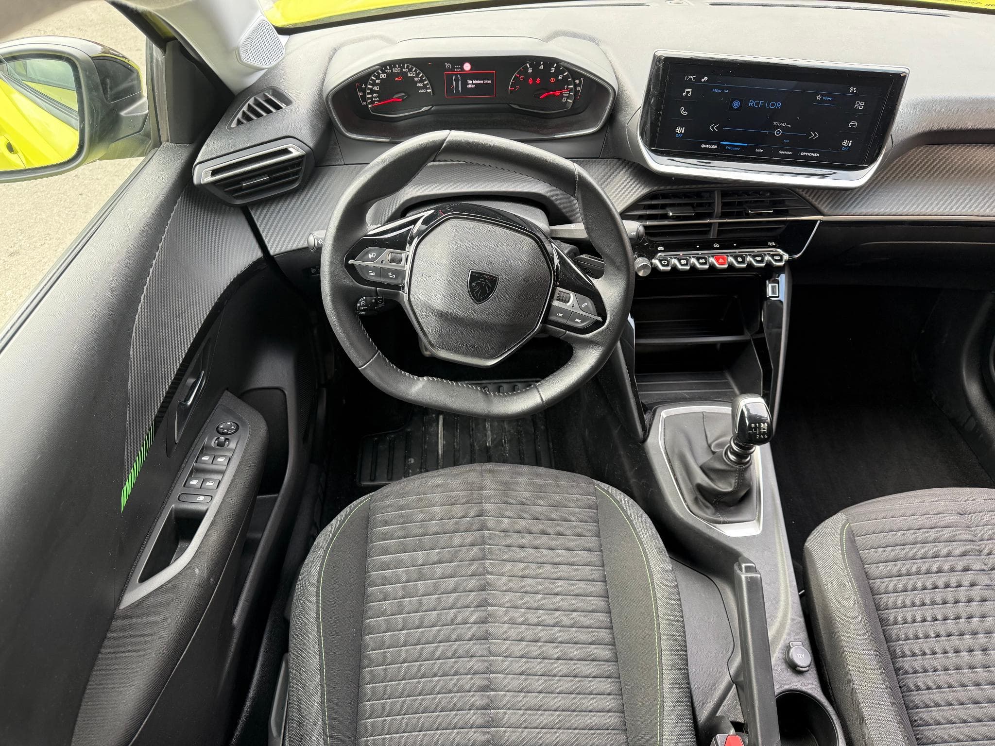 Peugeot 208 1.2 PURETECH 100 ACTIVE (2024) - Photo 4