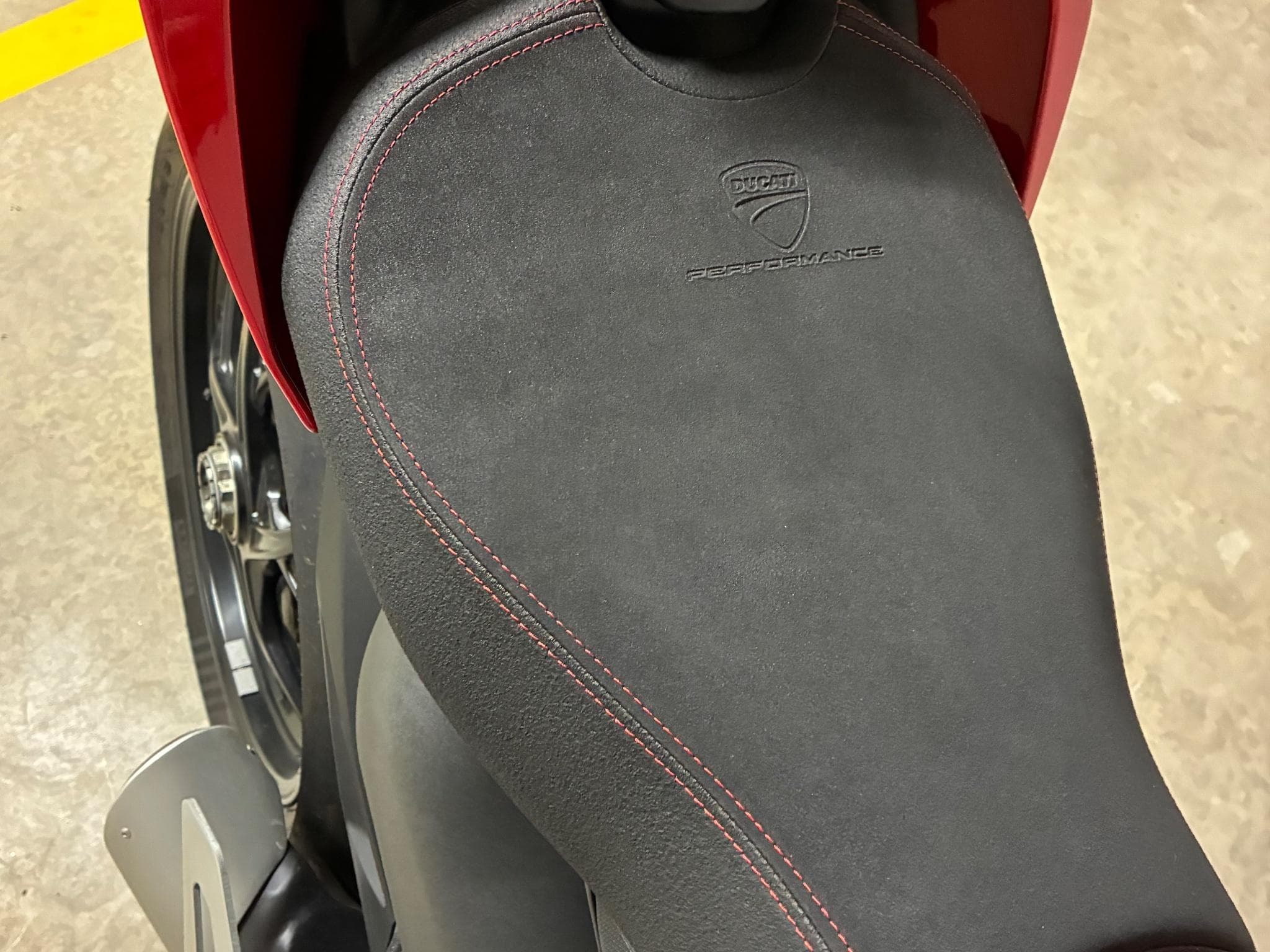 Ducati 955 V2 panigale (2024) - Photo 3