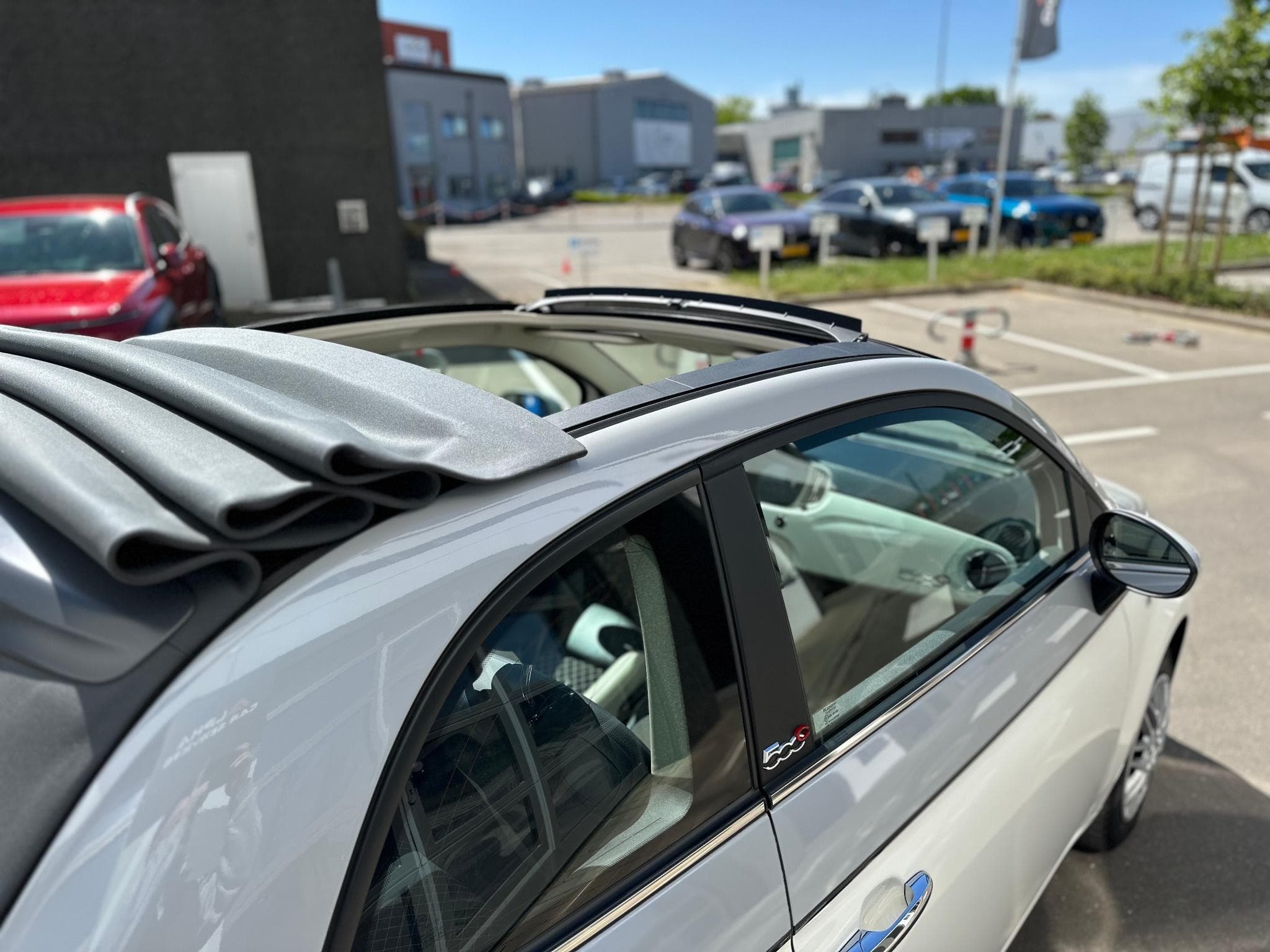 Fiat 500 500C 1.0 Hybrid Dolcevita (2021) - Photo 13