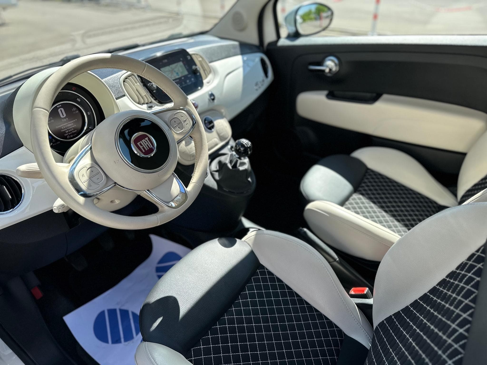 Fiat 500 500C 1.0 Hybrid Dolcevita (2021) - Photo 5