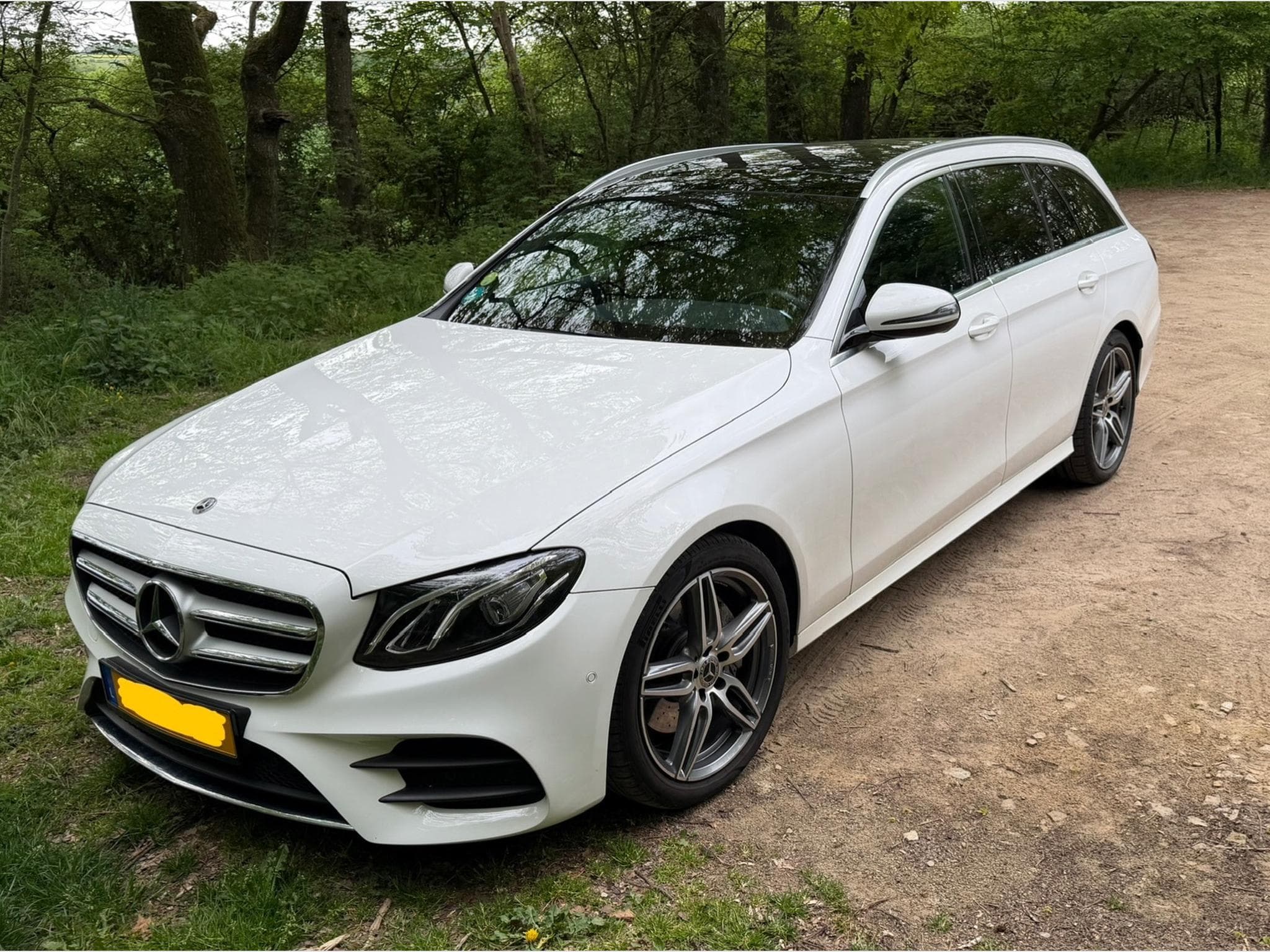 Mercedes E 220 AMG-Line (2019) - Photo 2