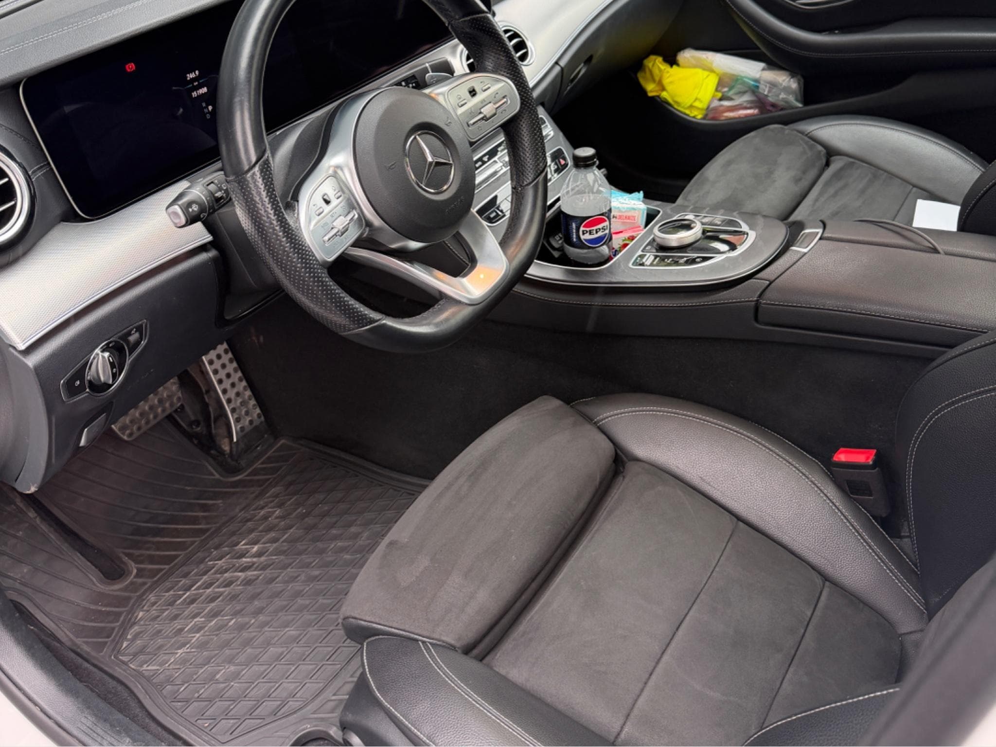 Mercedes E 220 AMG-Line (2019) - Photo 6