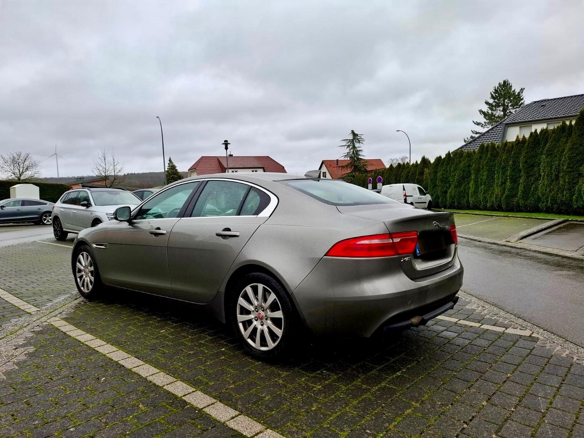 Jaguar XE Pure (2017) - Foto 5