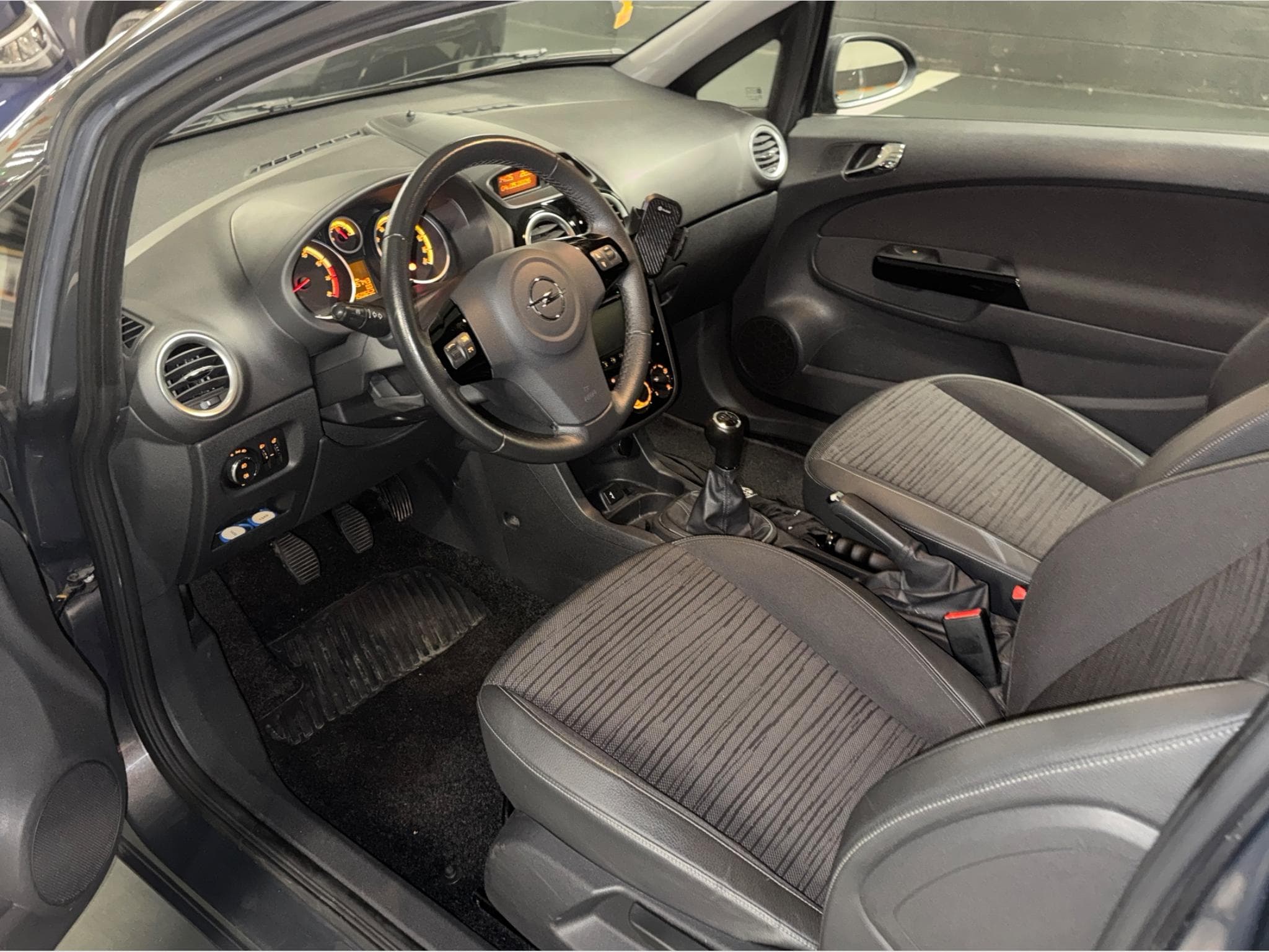 Opel Corsa (2014) - Photo 6