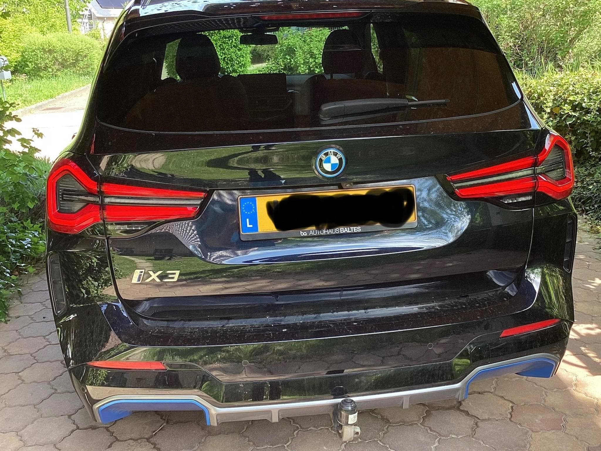 BMW iX3 M (2022) - Photo 2