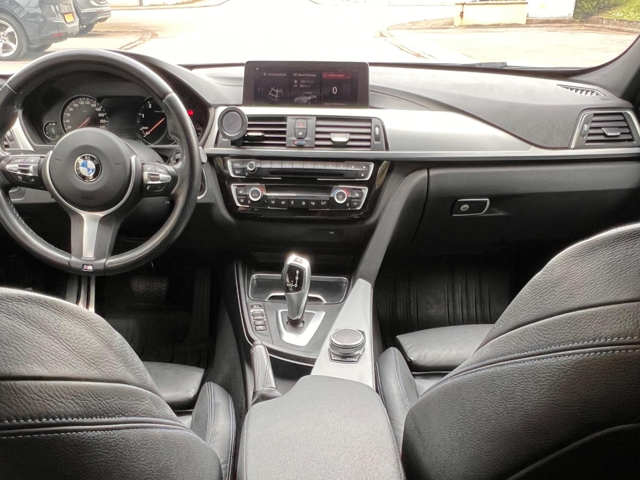 BMW 320 BMW 320d xDrive Touring M (2019) - Photo 8