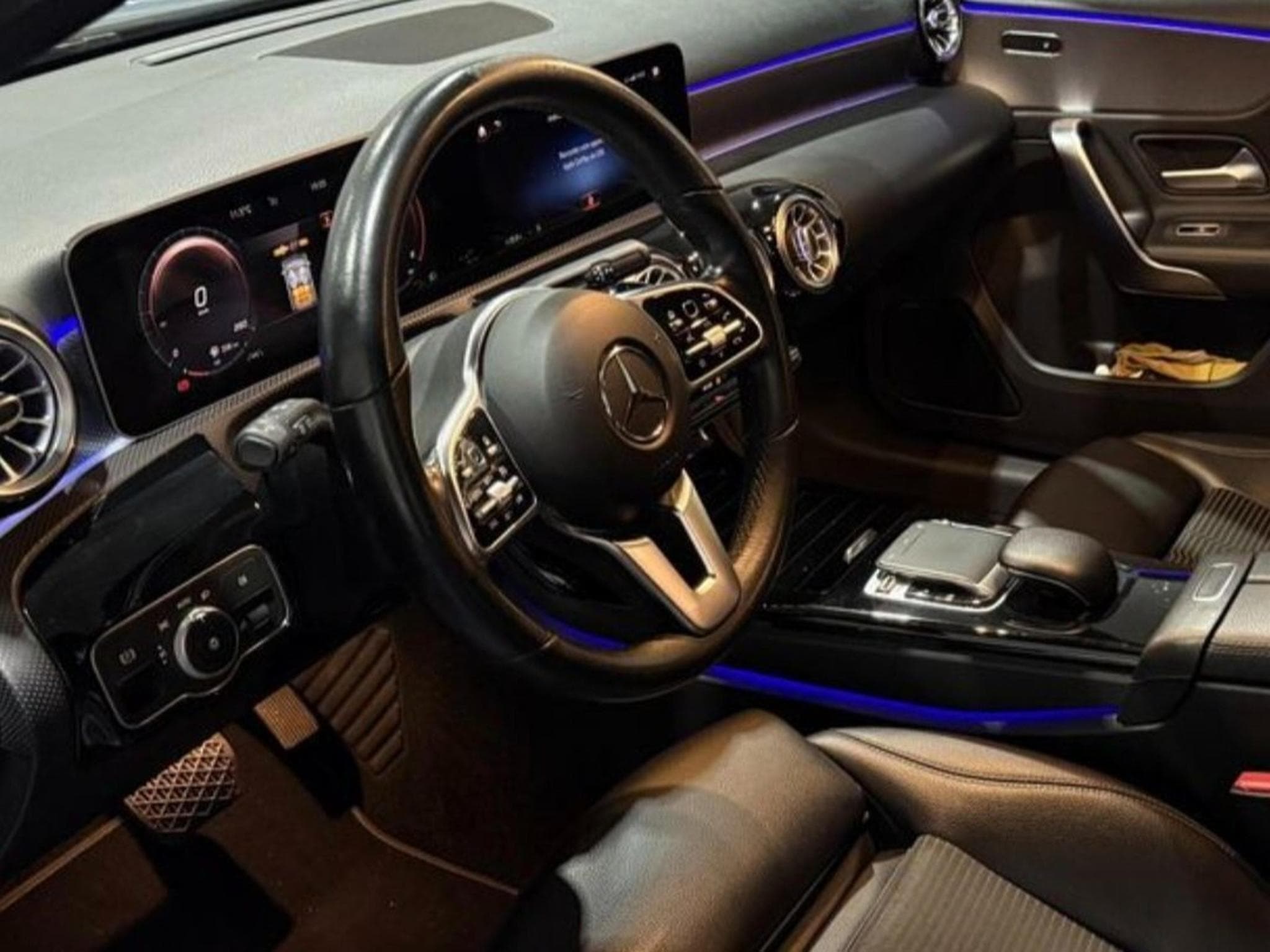 Mercedes 180 Progressive line (2019) - Photo 3