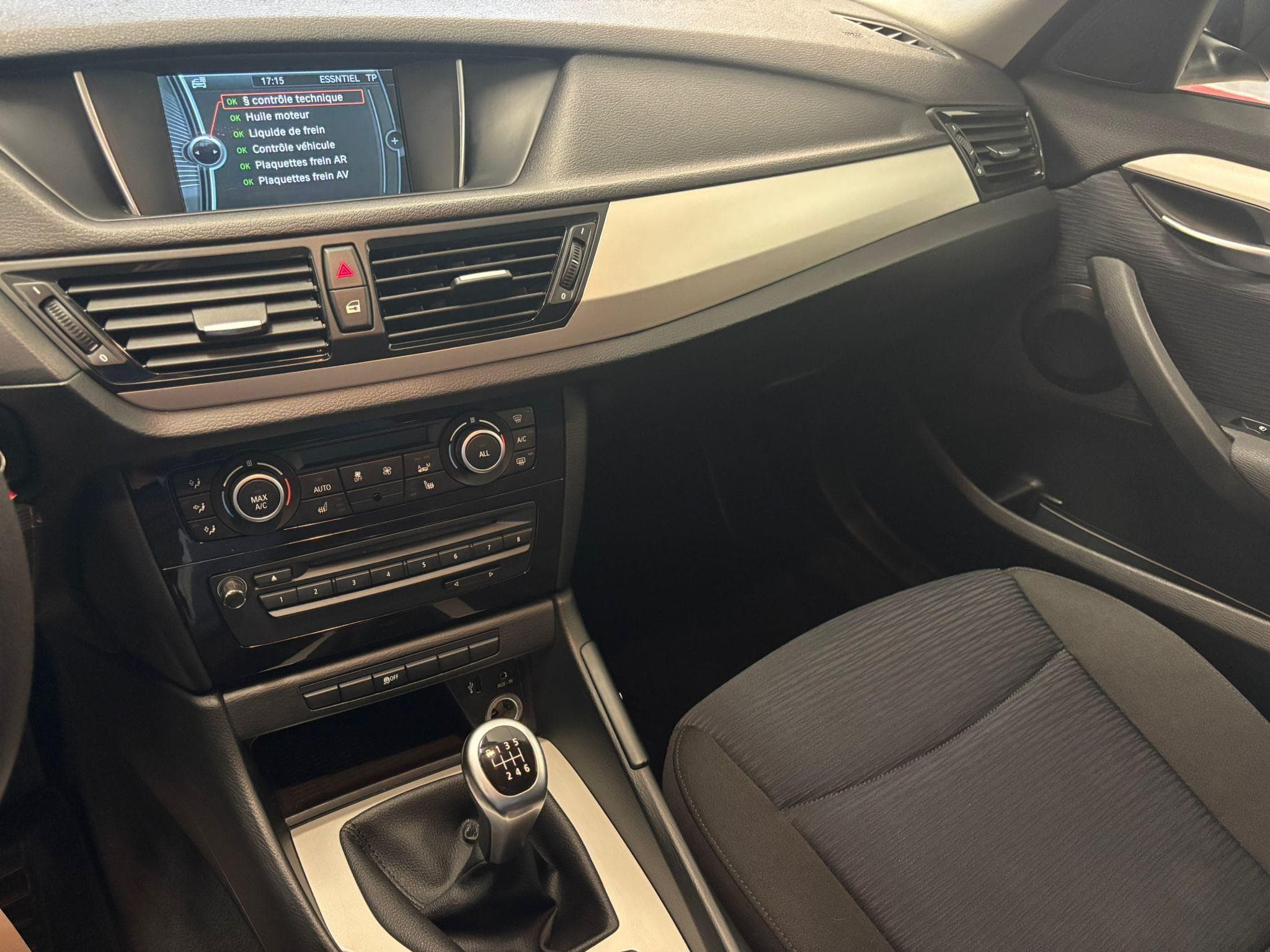 BMW X1 18i sDrive (2014) - Foto 10
