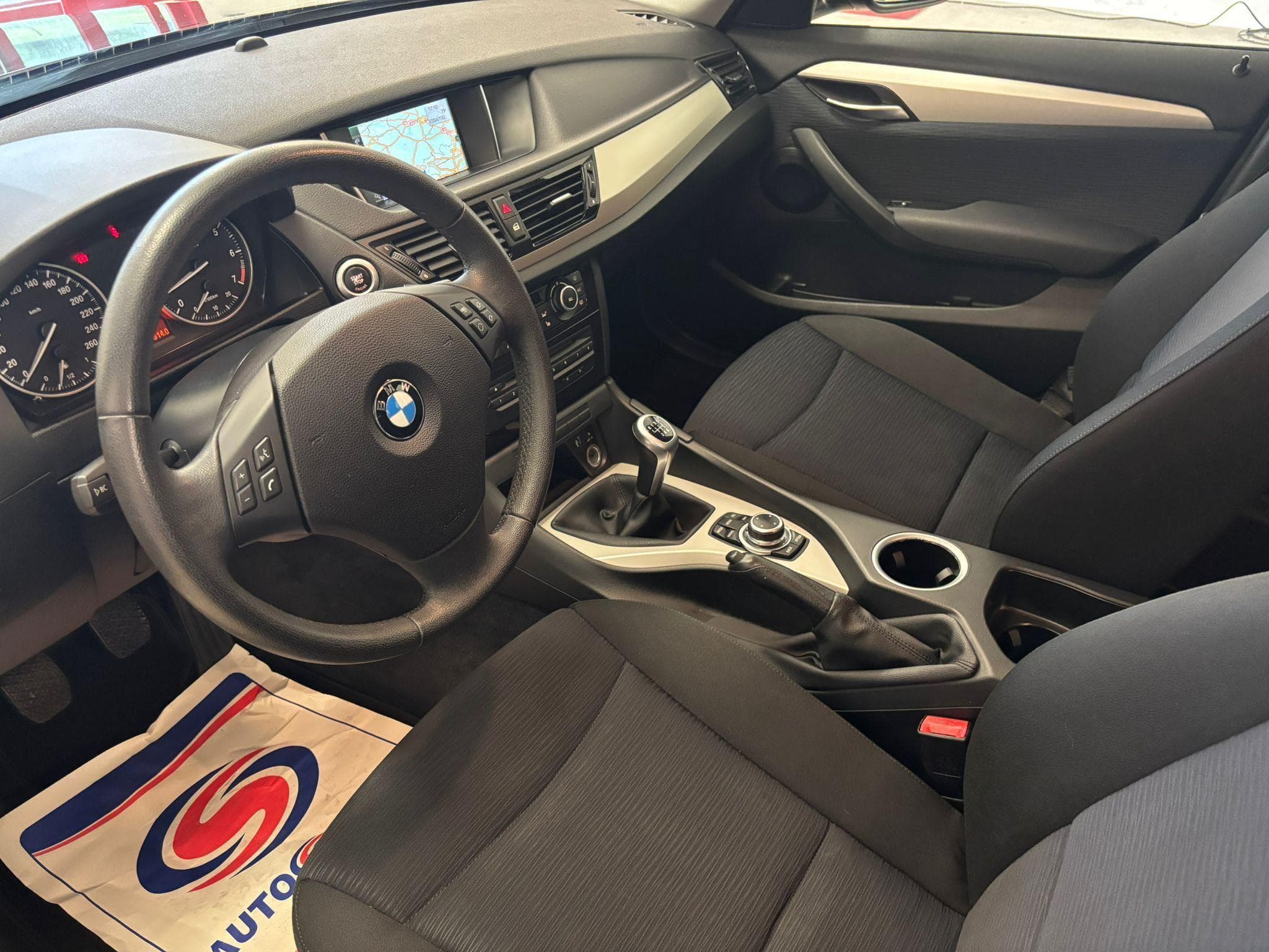 BMW X1 18i sDrive (2014) - Foto 8