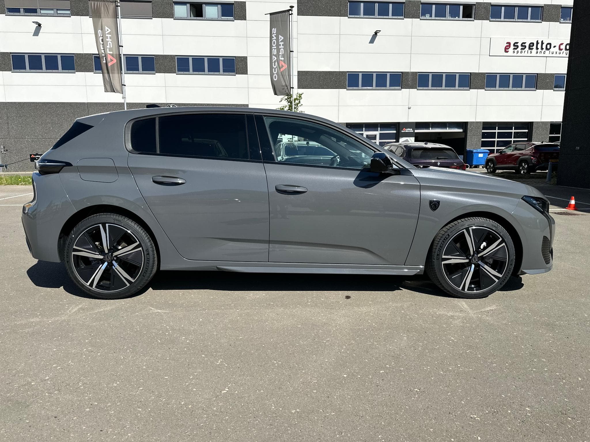 Peugeot 308 GT Pack BlueHDi 130 EAT8 (2025) - Foto 6