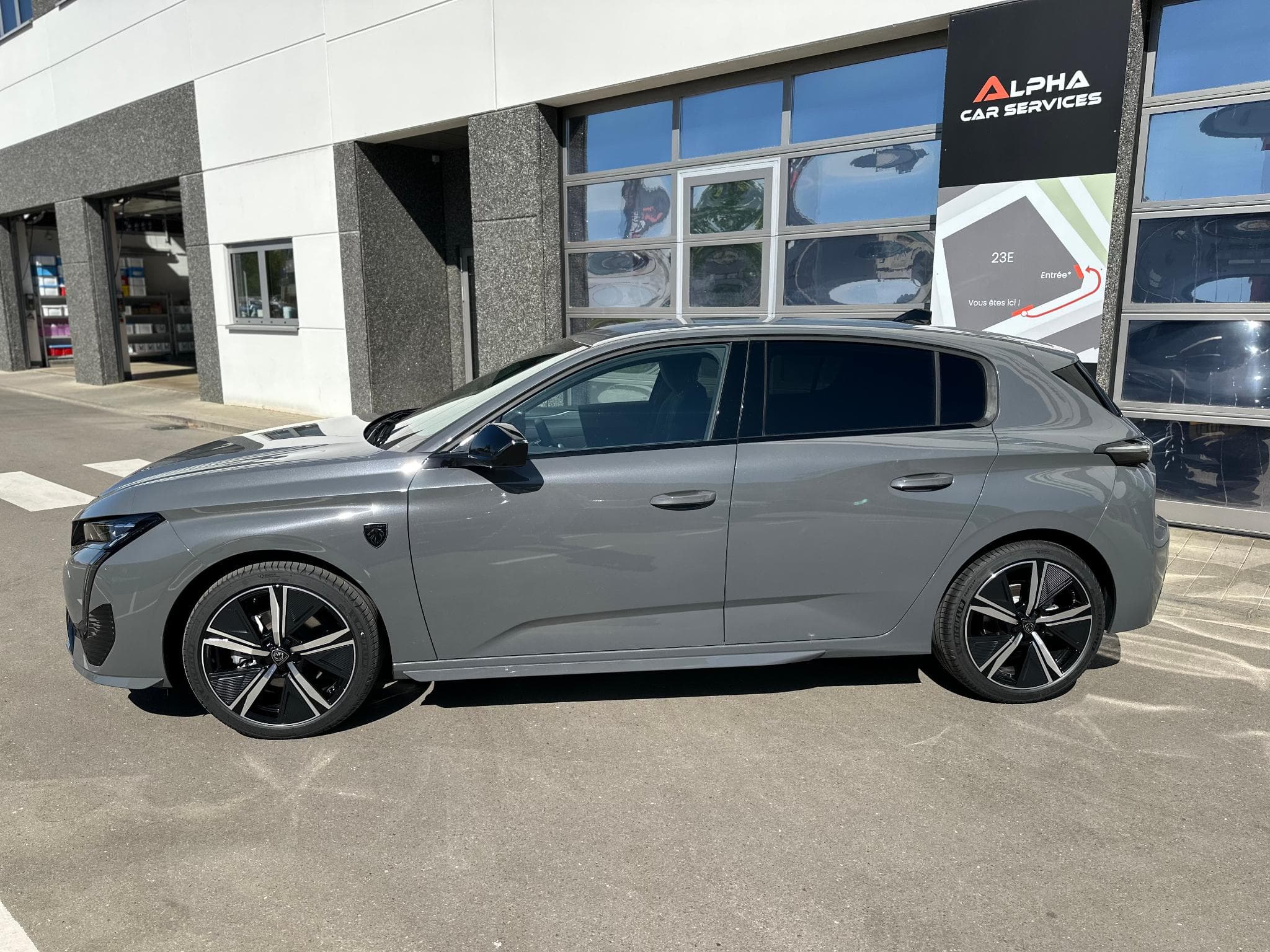 Peugeot 308 GT Pack BlueHDi 130 EAT8 (2025) - Foto 4