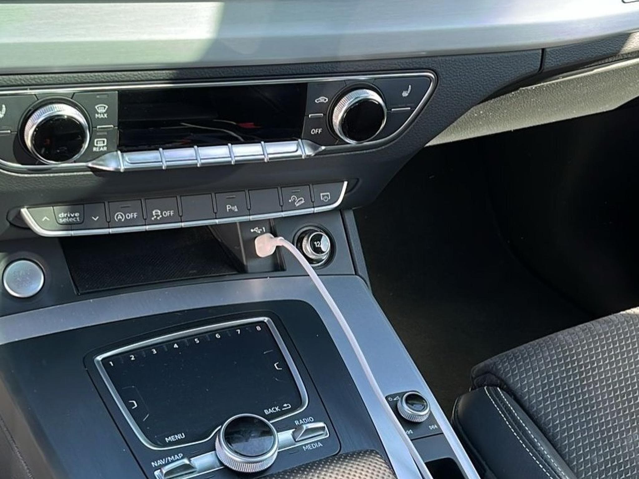 Audi Q5 S-Line (2019) - Photo 8