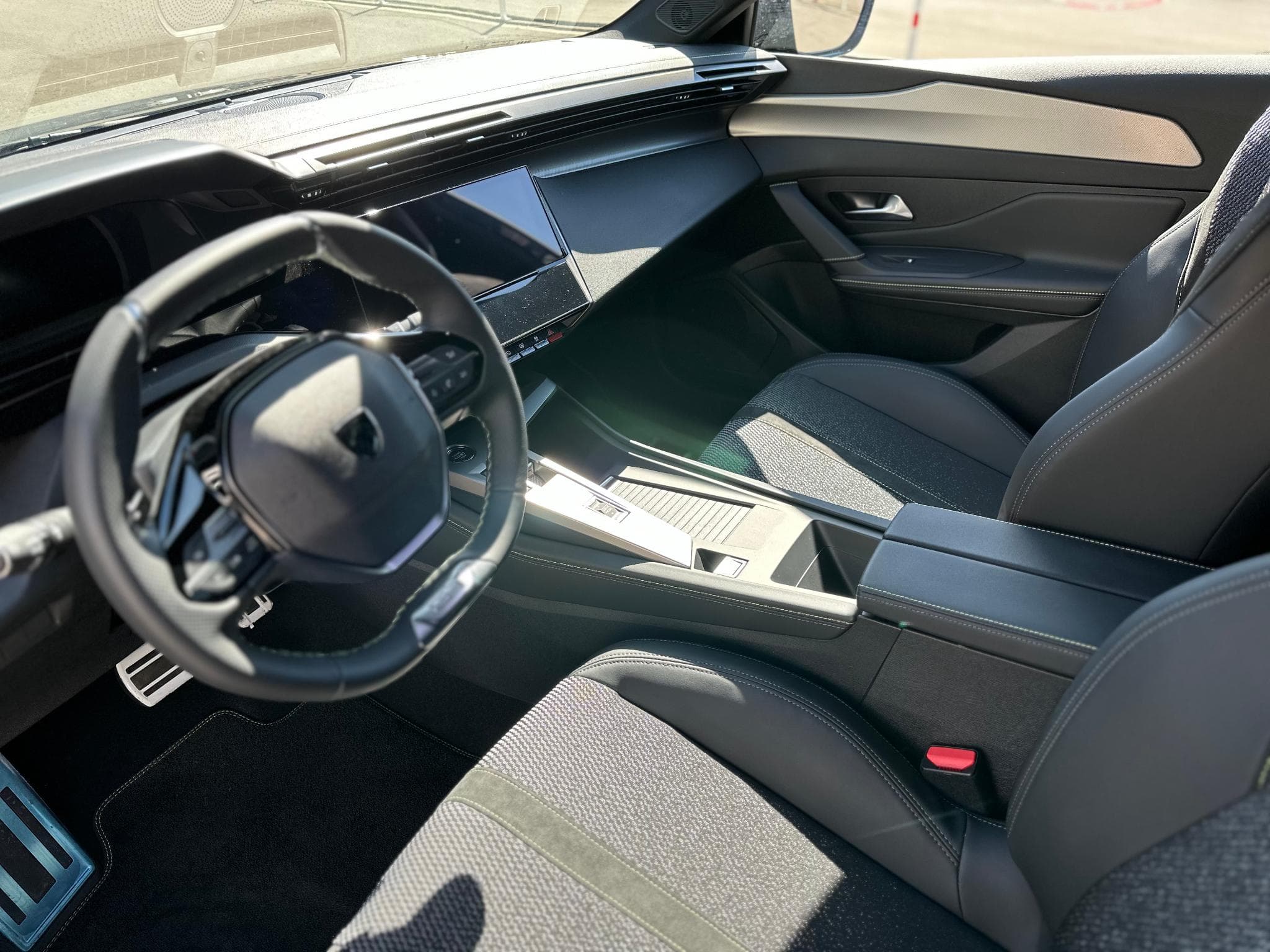 Peugeot 308 GT Pack BlueHDi 130 EAT8 (2025) - Foto 5