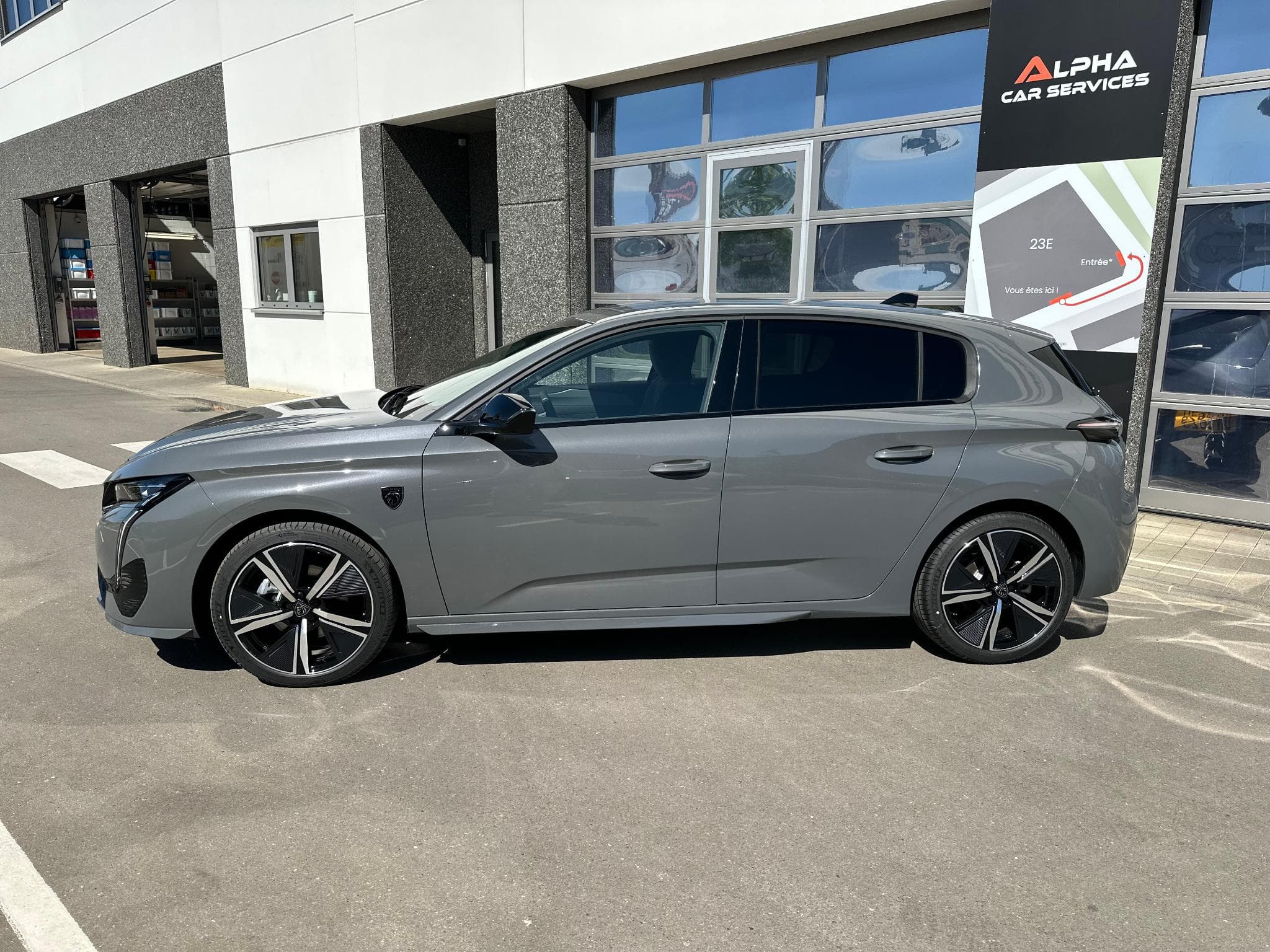Peugeot 308 GT Pack BlueHDi 130 EAT8 (2025) - Foto 9