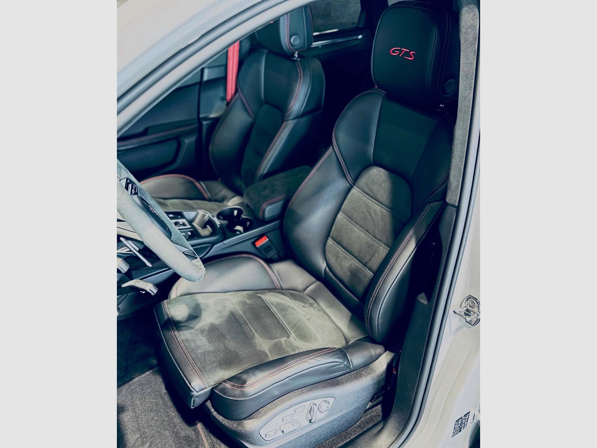 Porsche Macan MACAN GTS PDK (2024) - Photo 7