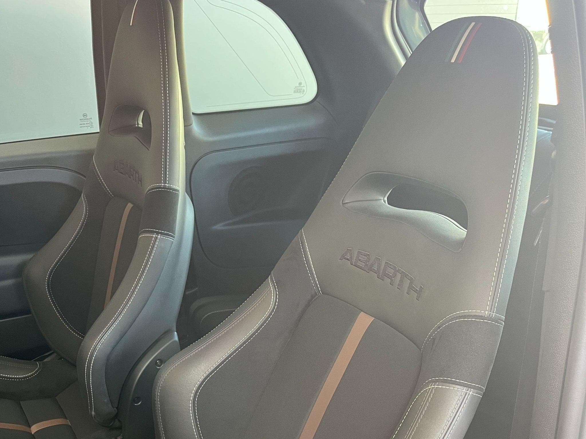 Abarth 695 70ème anniversaire (2020) - Photo 12