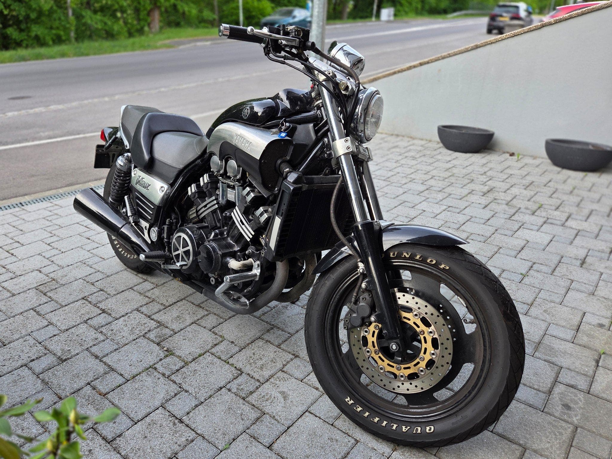 Yamaha V-Max 1200 (1997) - Photo 2