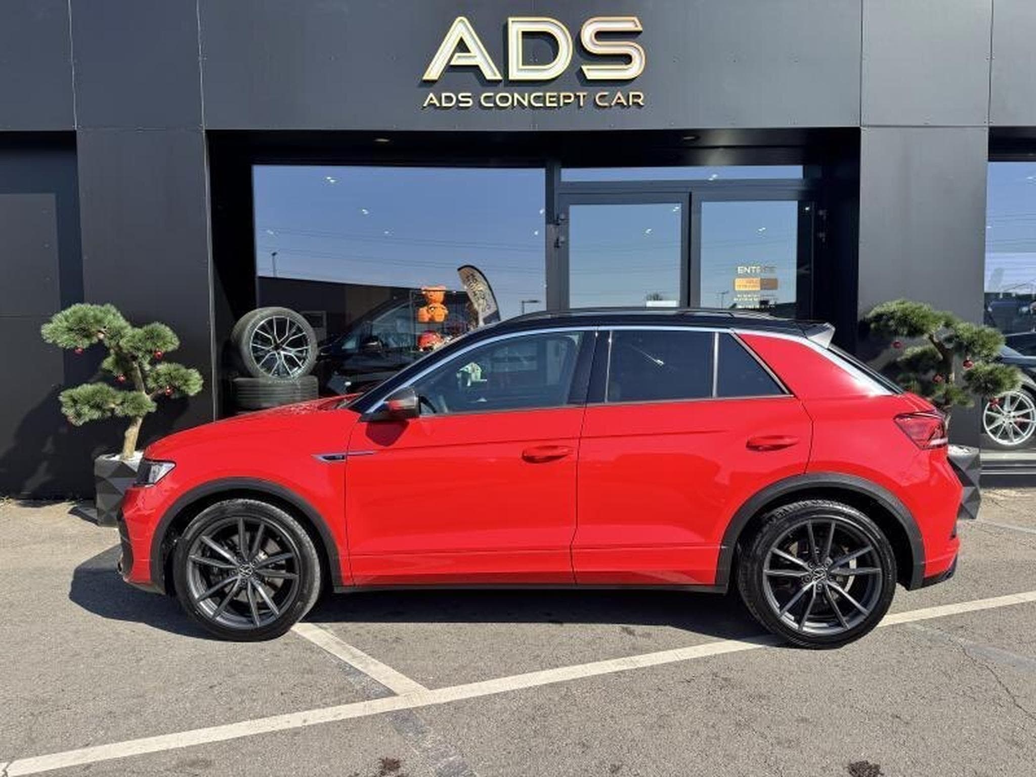 VW T-Roc R 300CV (2021) - Photo 2