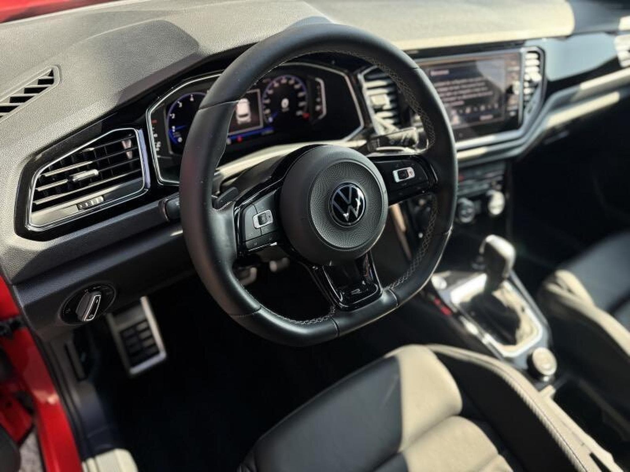 VW T-Roc R 300CV (2021) - Photo 4