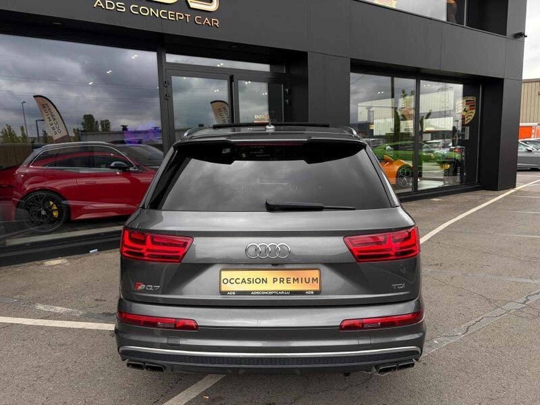 Audi SQ7 4.0L tiptronic 7 places (2018) - Photo 4