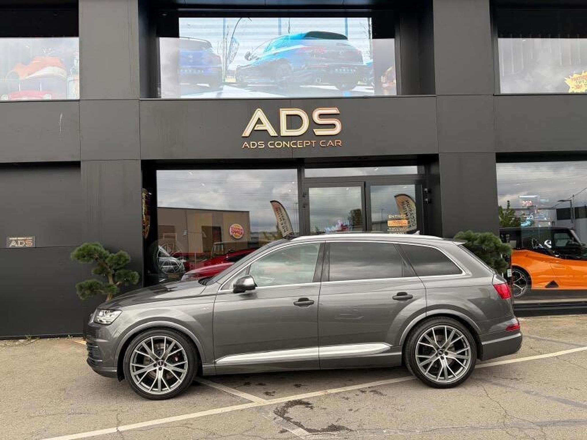Audi SQ7 4.0L tiptronic 7 places (2018) - Photo 19