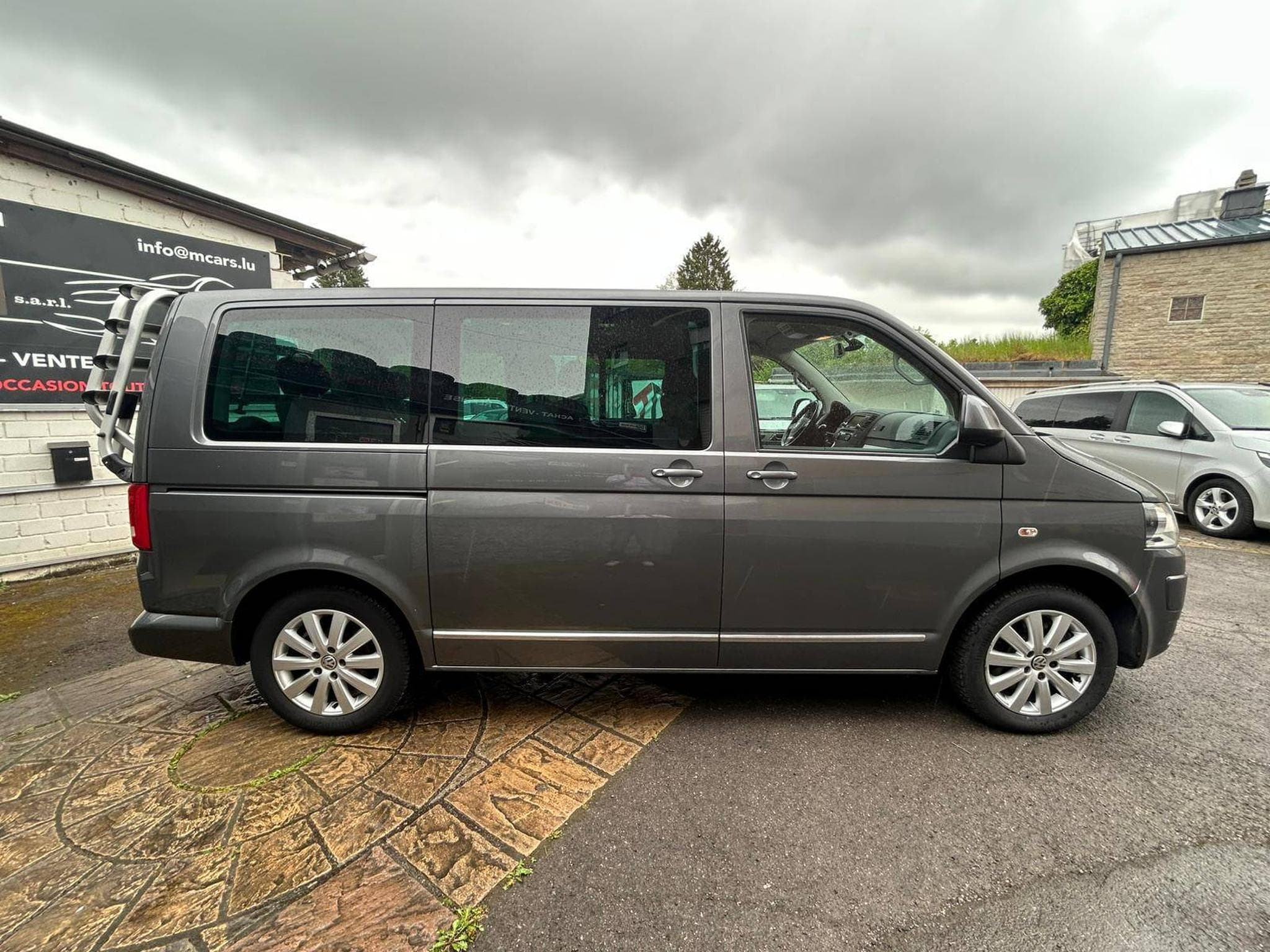 VW Multivan 2.0 TDI 180CV 4 MOTION 7 PLACES (2011) - Photo 13