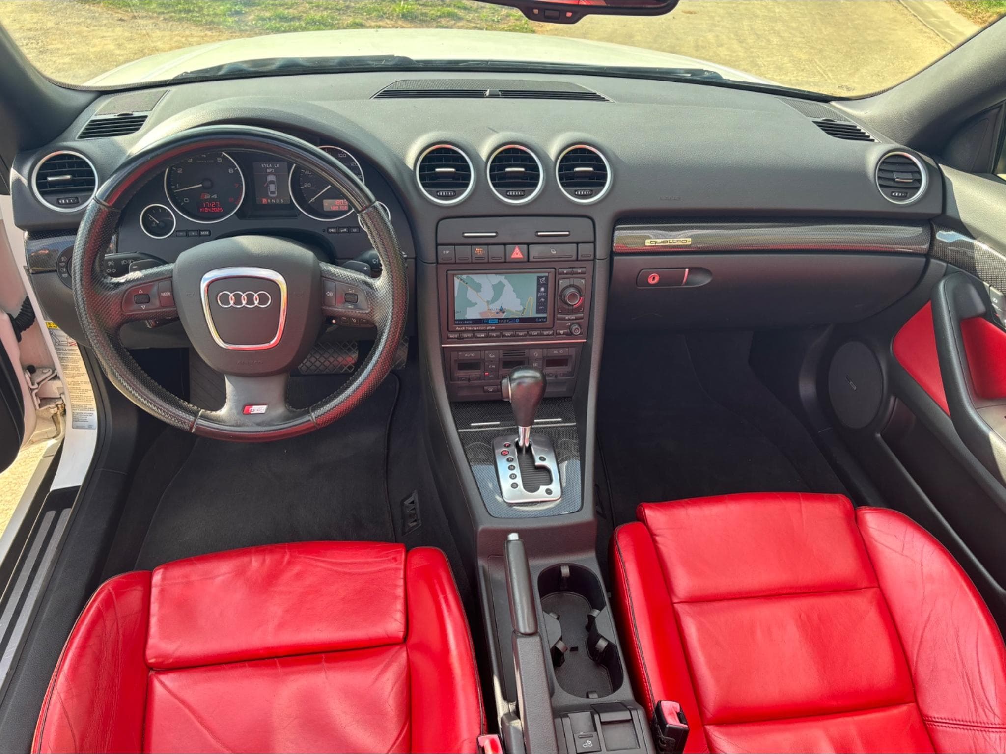 Audi S4 V8 4.2 cabriolet (2007) - Photo 2