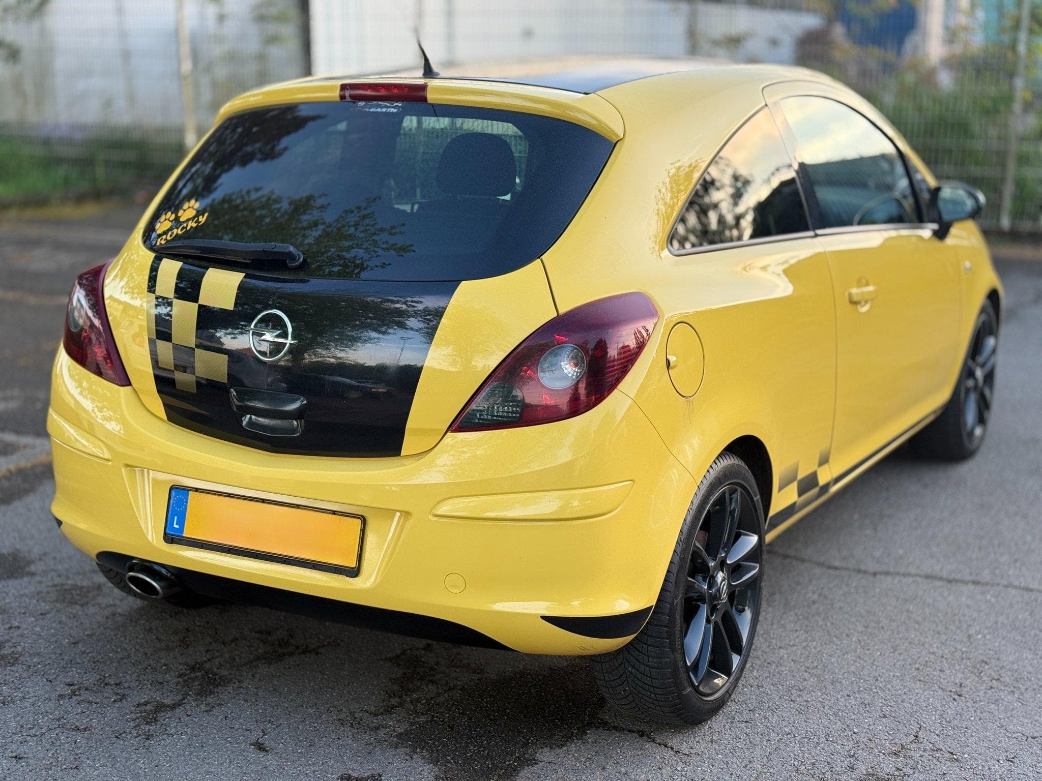 Opel Corsa 1.4 Sport Edition 101 (2010) - Photo 6