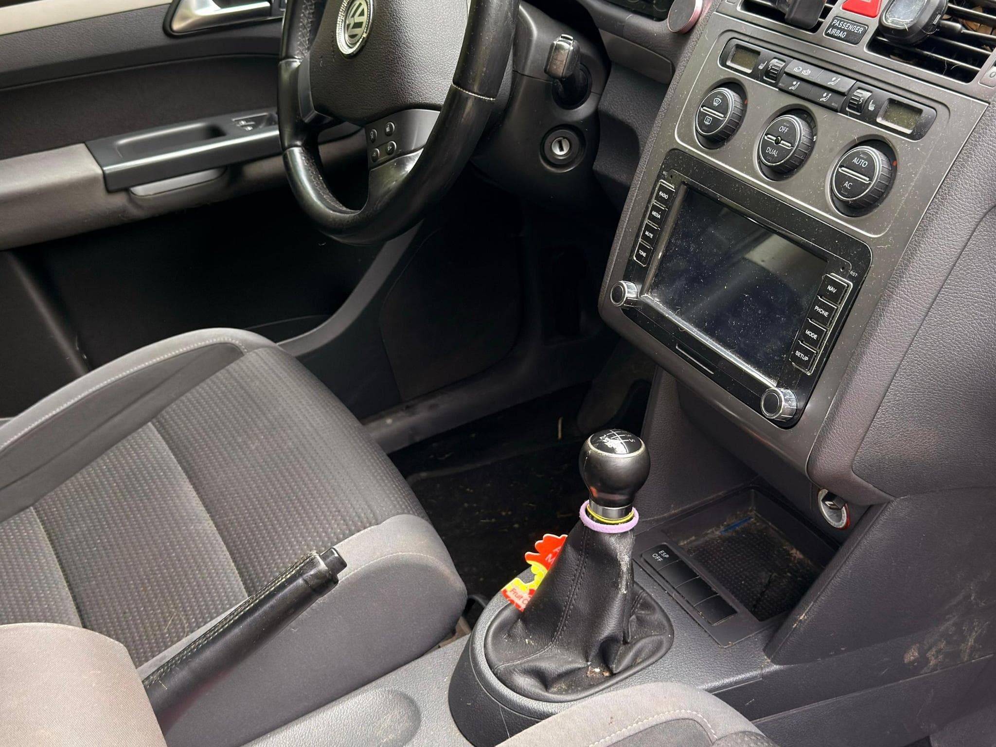 VW Touran 2,0 TDI 140Cv (2010) - Photo 3