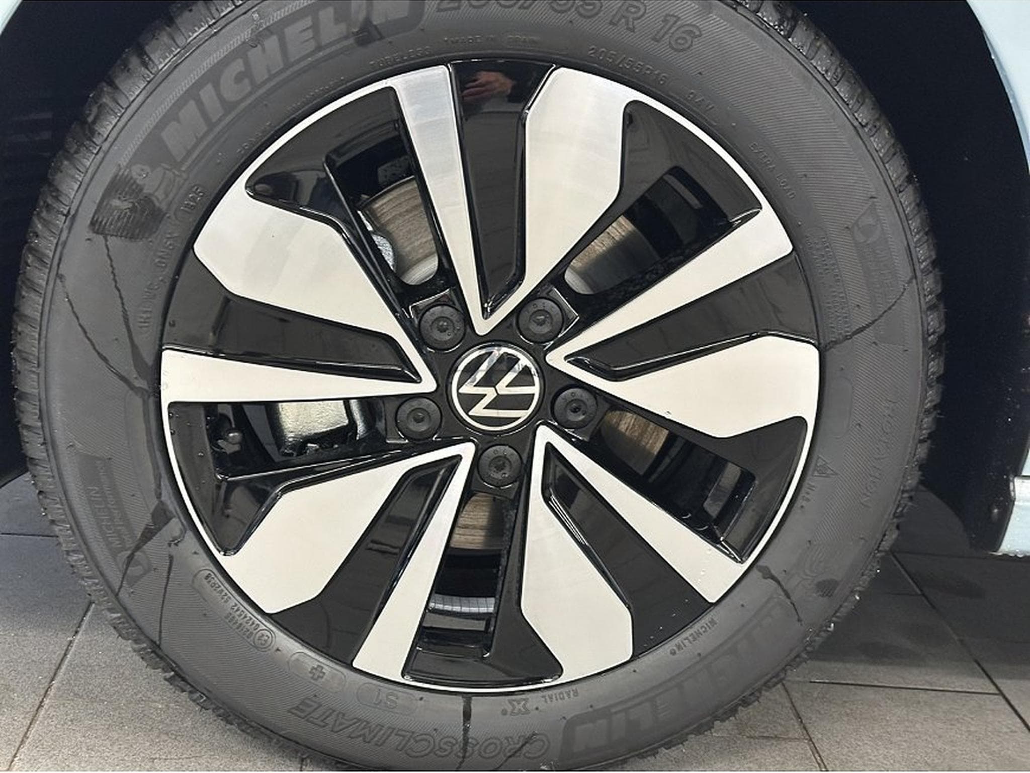 VW Golf (2025) - Photo 23