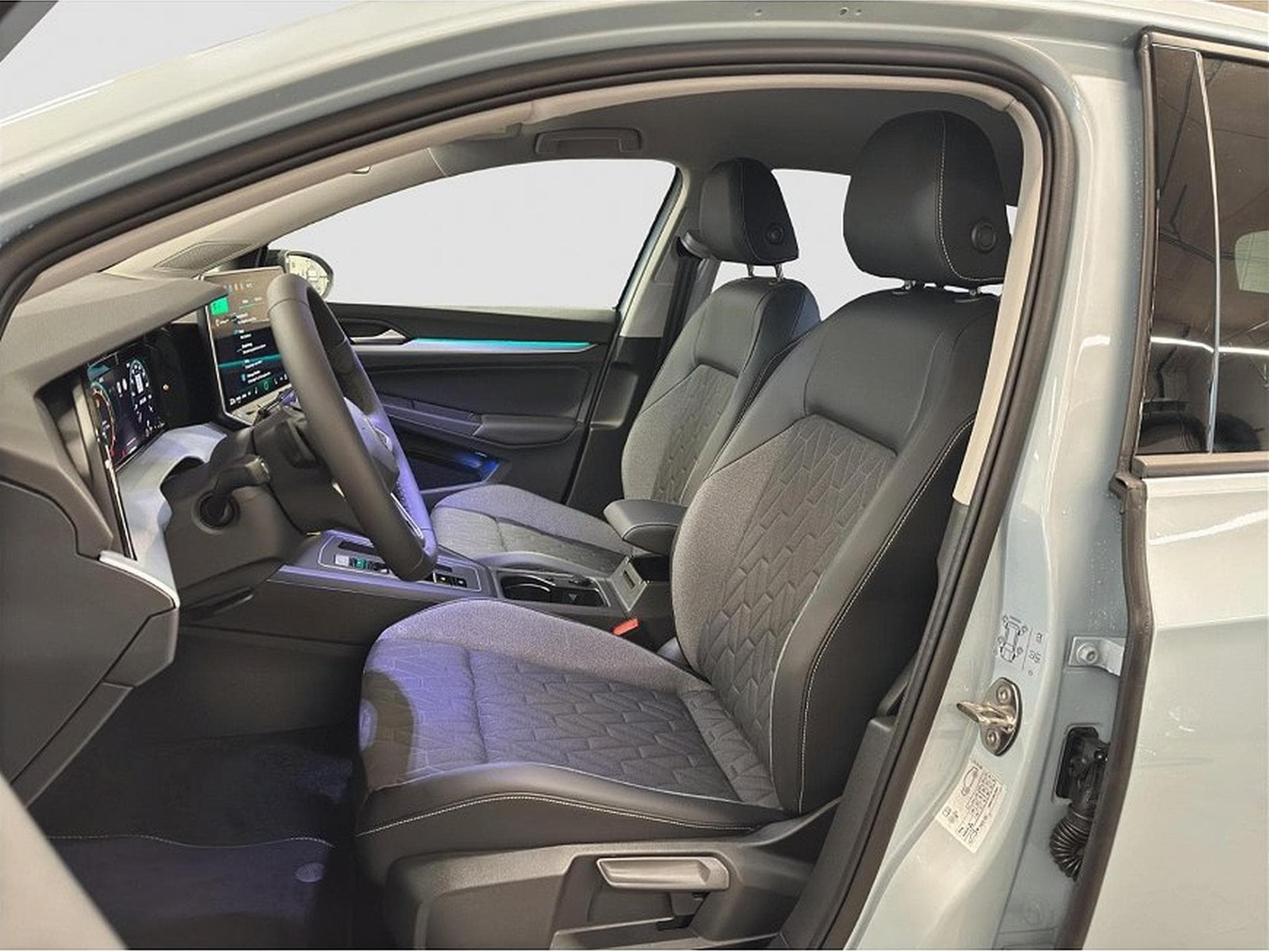 VW Golf (2025) - Photo 9