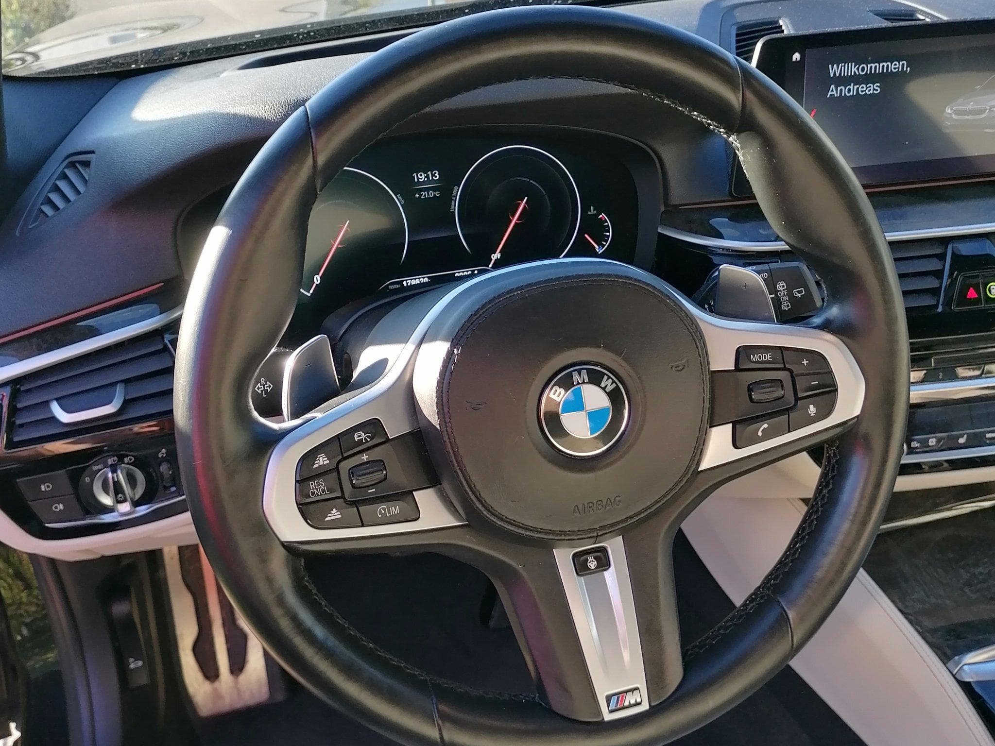 BMW 530 XDrive (2019) - Photo 12
