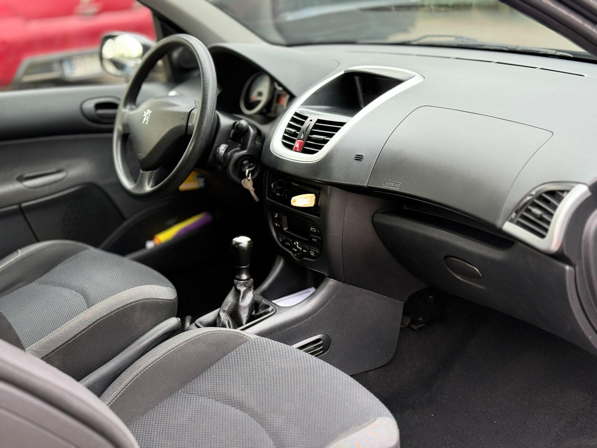 Peugeot 206+ 1.4 (2009) - Photo 12