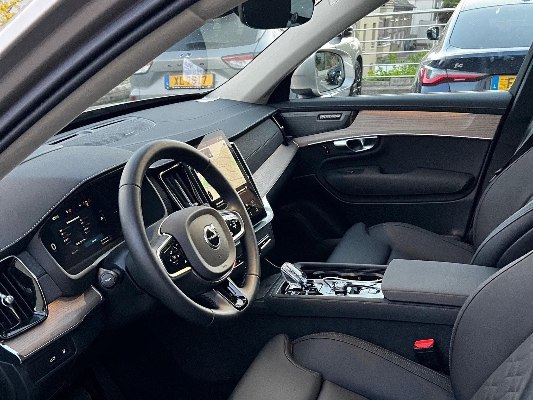 Volvo XC90 (2025) - Photo 6