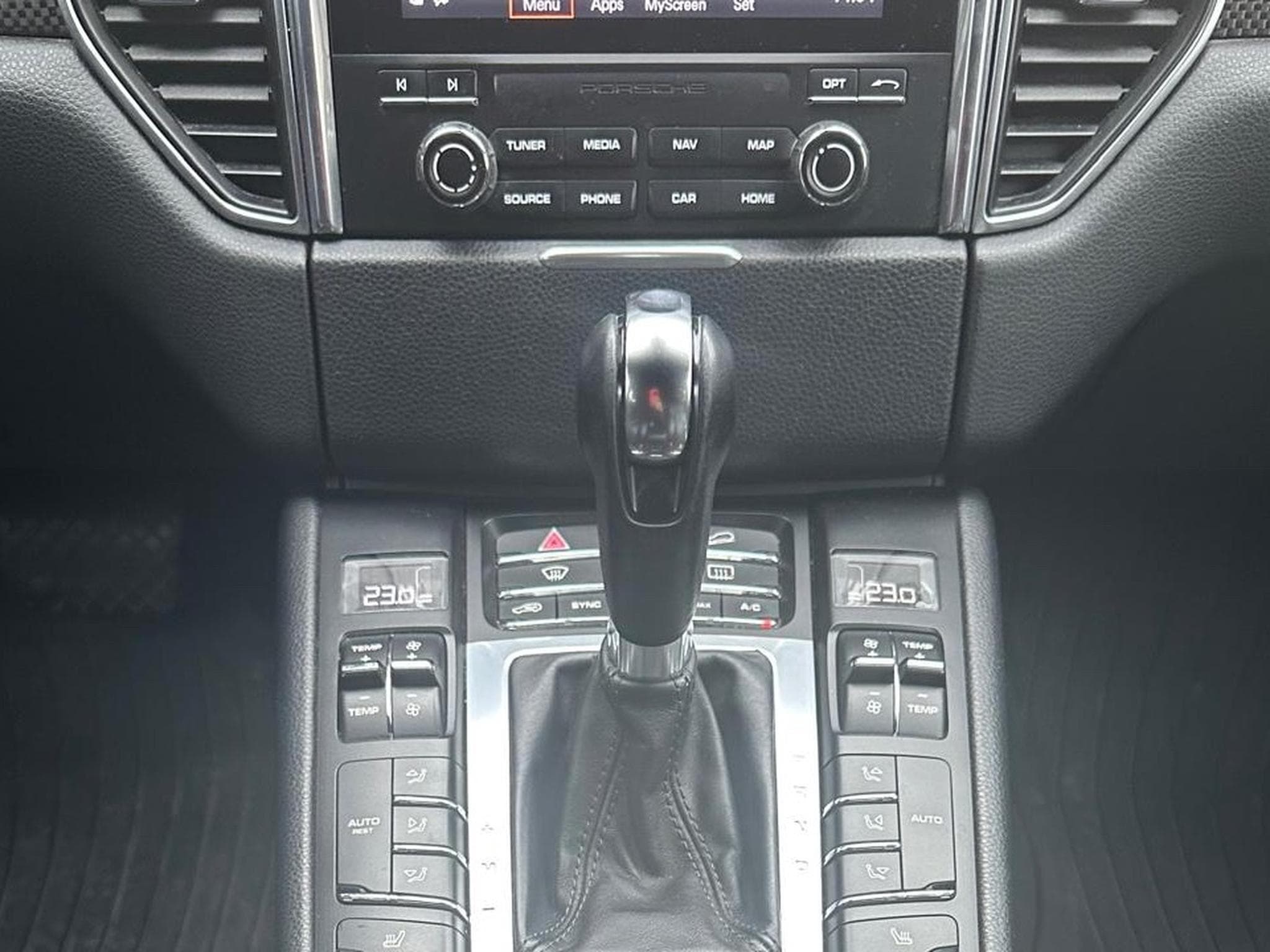 Porsche Macan Macan S 3.0 V6 Bi-Turbo PDK (2016) - Photo 9