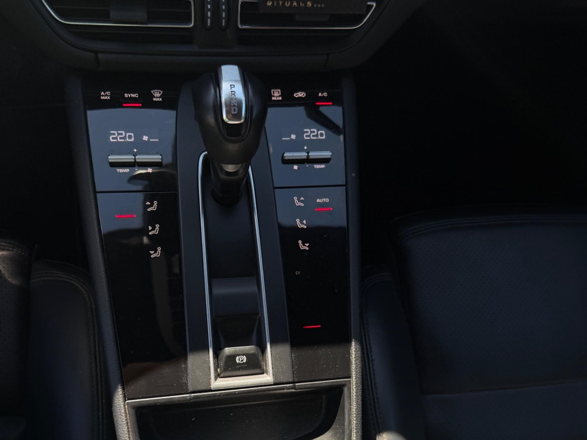 Porsche Macan S (2022) - Photo 6