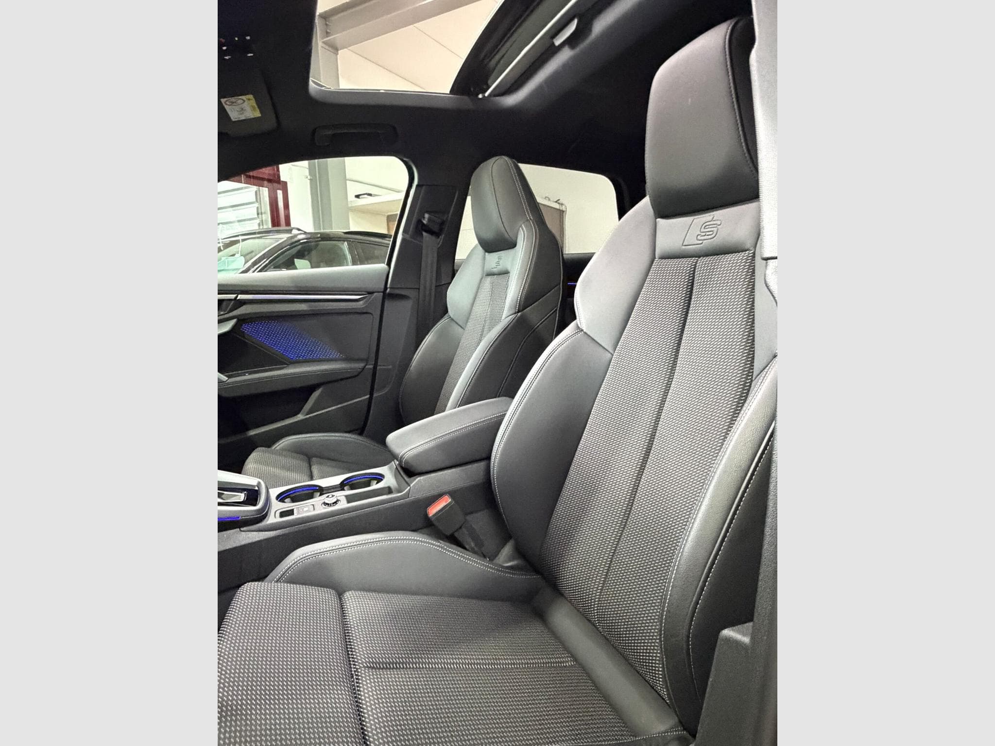 Audi A3 2 L TDI 150 Ps S-line (2024) - Foto 9