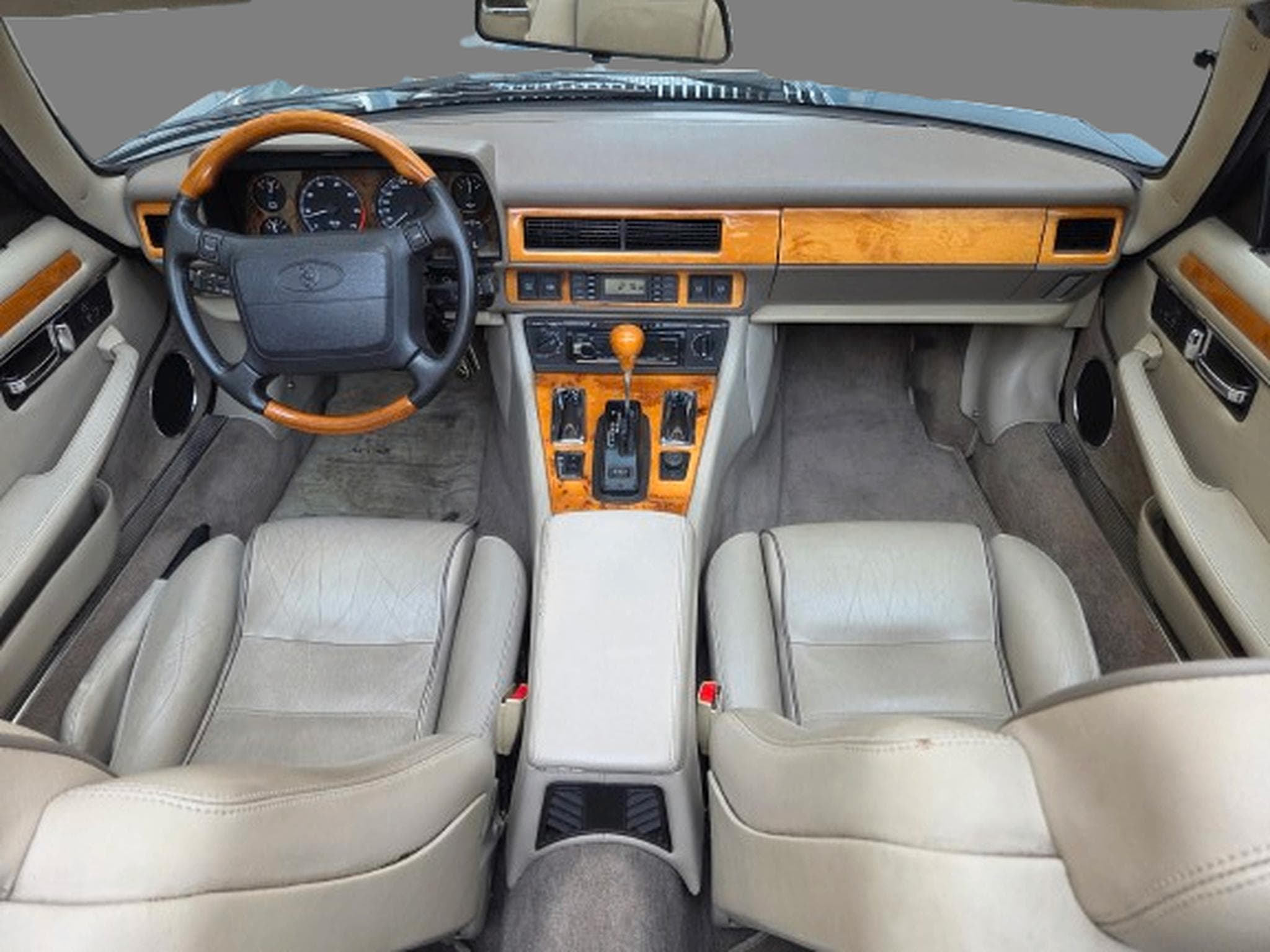 Jaguar XJSC Célébration 4.0 BVA 231 cv (1995) - Photo 7