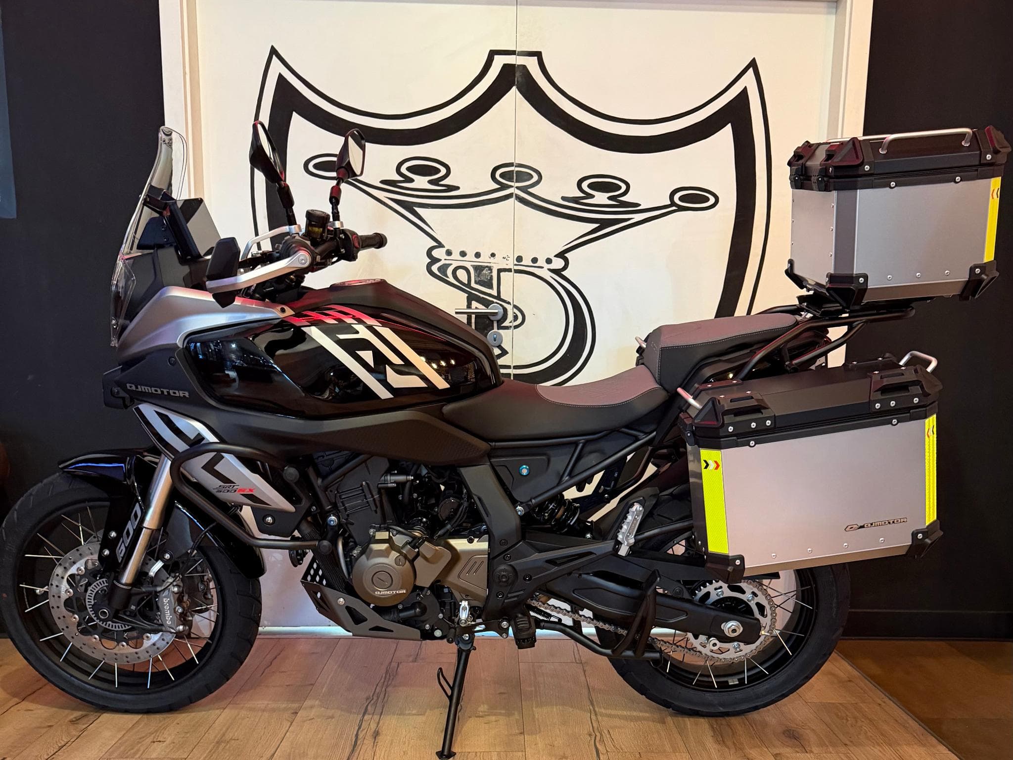 QJmotor SRT 600 SX TOURING (2026) - Photo 5