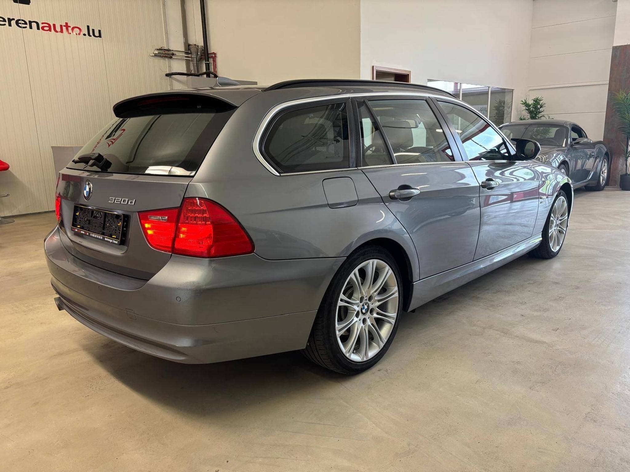 BMW 320 xDrive (2012) - Foto 6