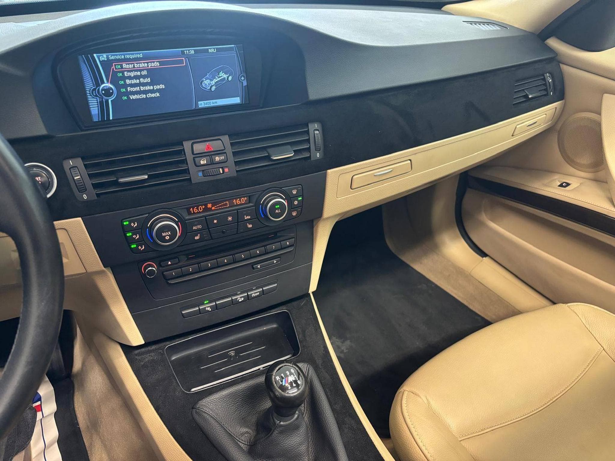 BMW 320 xDrive (2012) - Foto 11