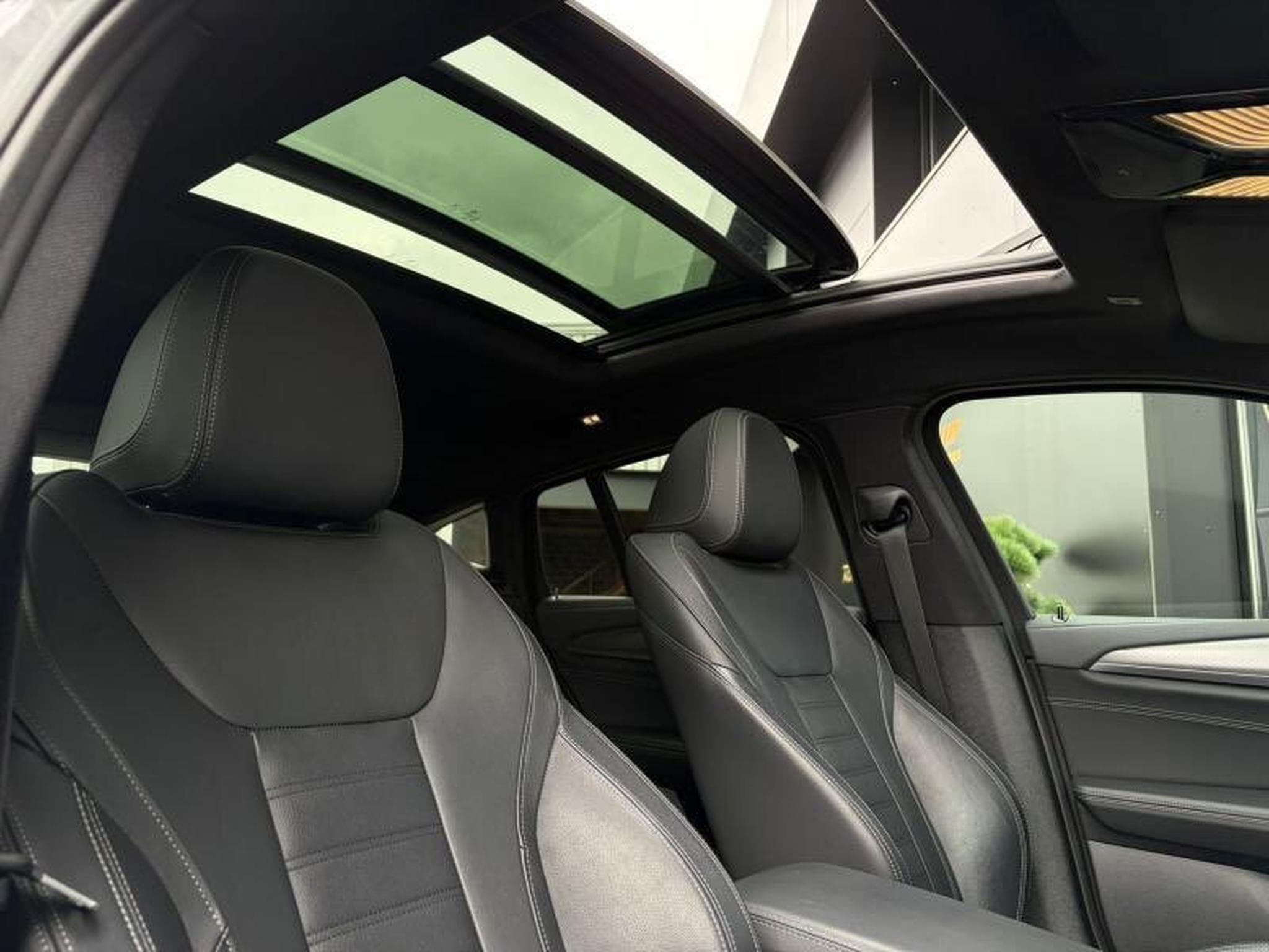 BMW X4 xDrive20i pack M 2.0L 184CV 1ère MAIN (2021) - Photo 13
