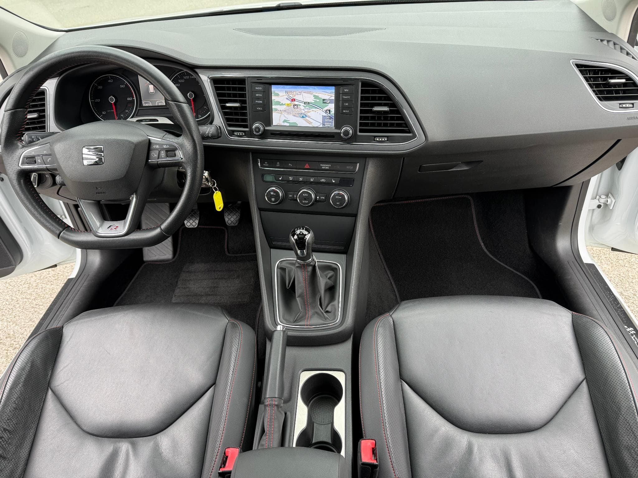 Seat Leon FR 2.0 TDI SPORT EDITION 150 PS FAP (2014) - Foto 5