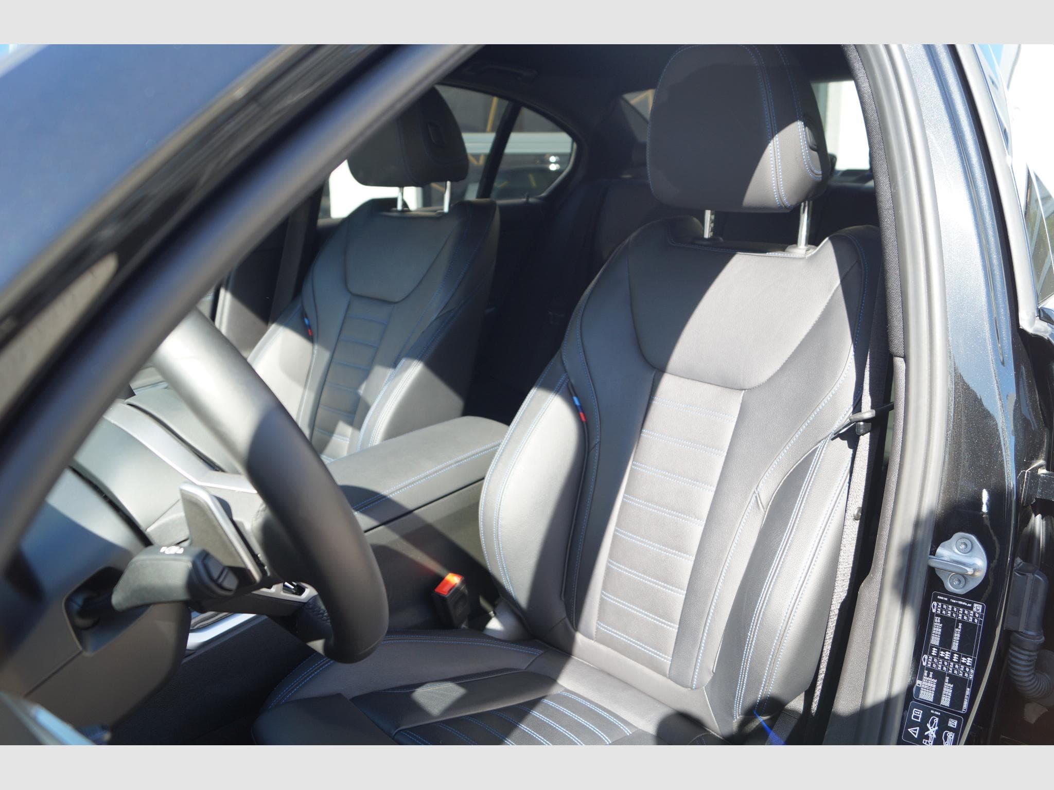 BMW 320 320d xDrive M Sport Facelift (2025) - Photo 15