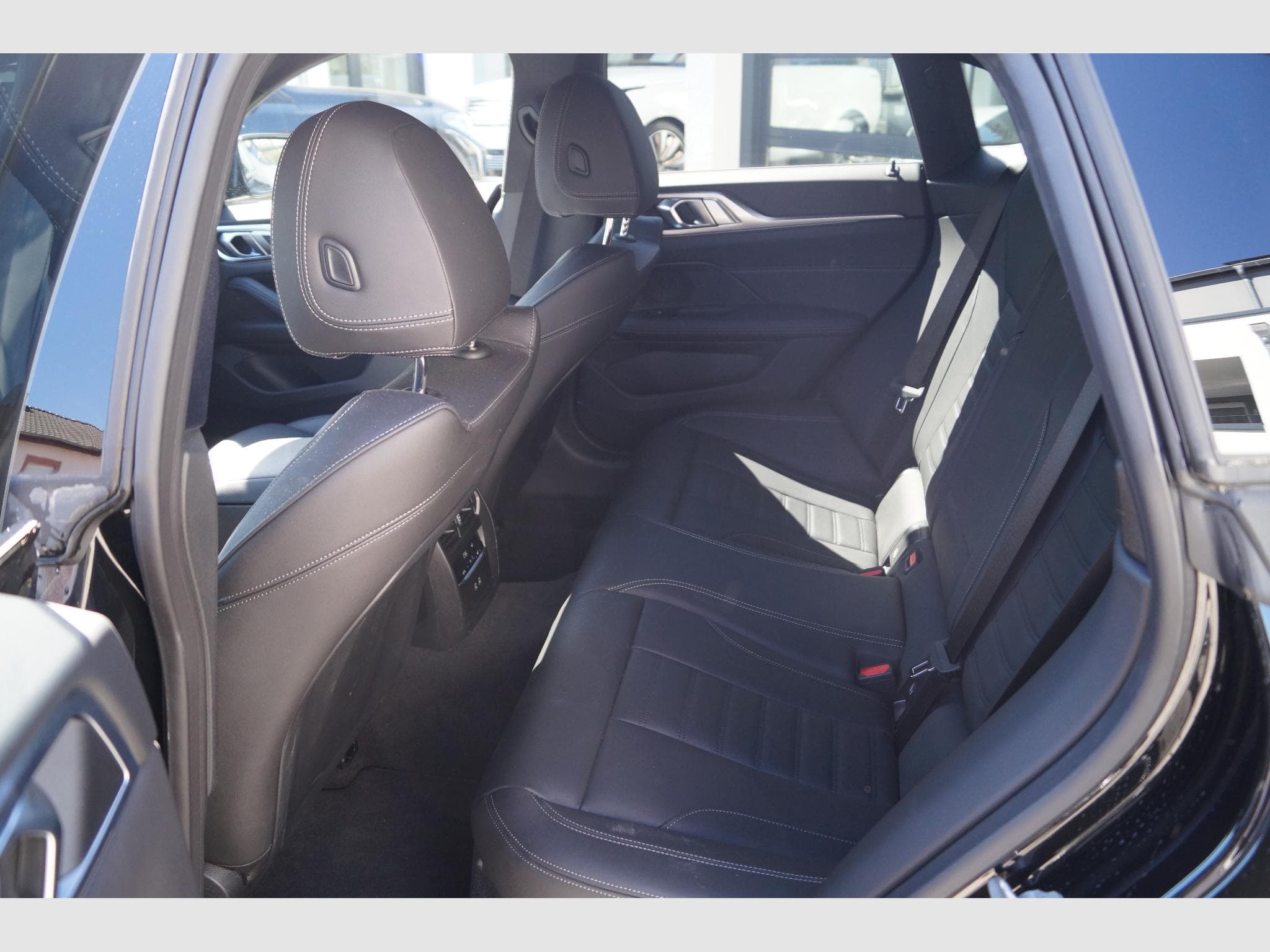 BMW 420 Gran Coupé 420d GranCoupé xDrive *M Sport, Schiebedach* (2025) - Photo 13
